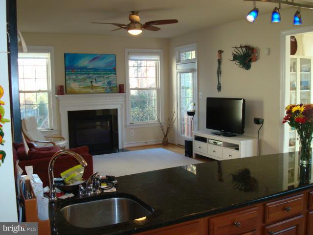 BRITTANY PARC AT TYSONS - Residential Lease