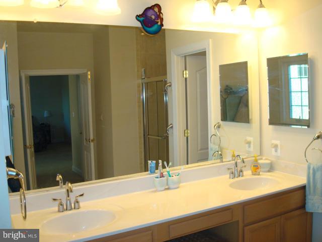 BRITTANY PARC AT TYSONS - Residential Lease