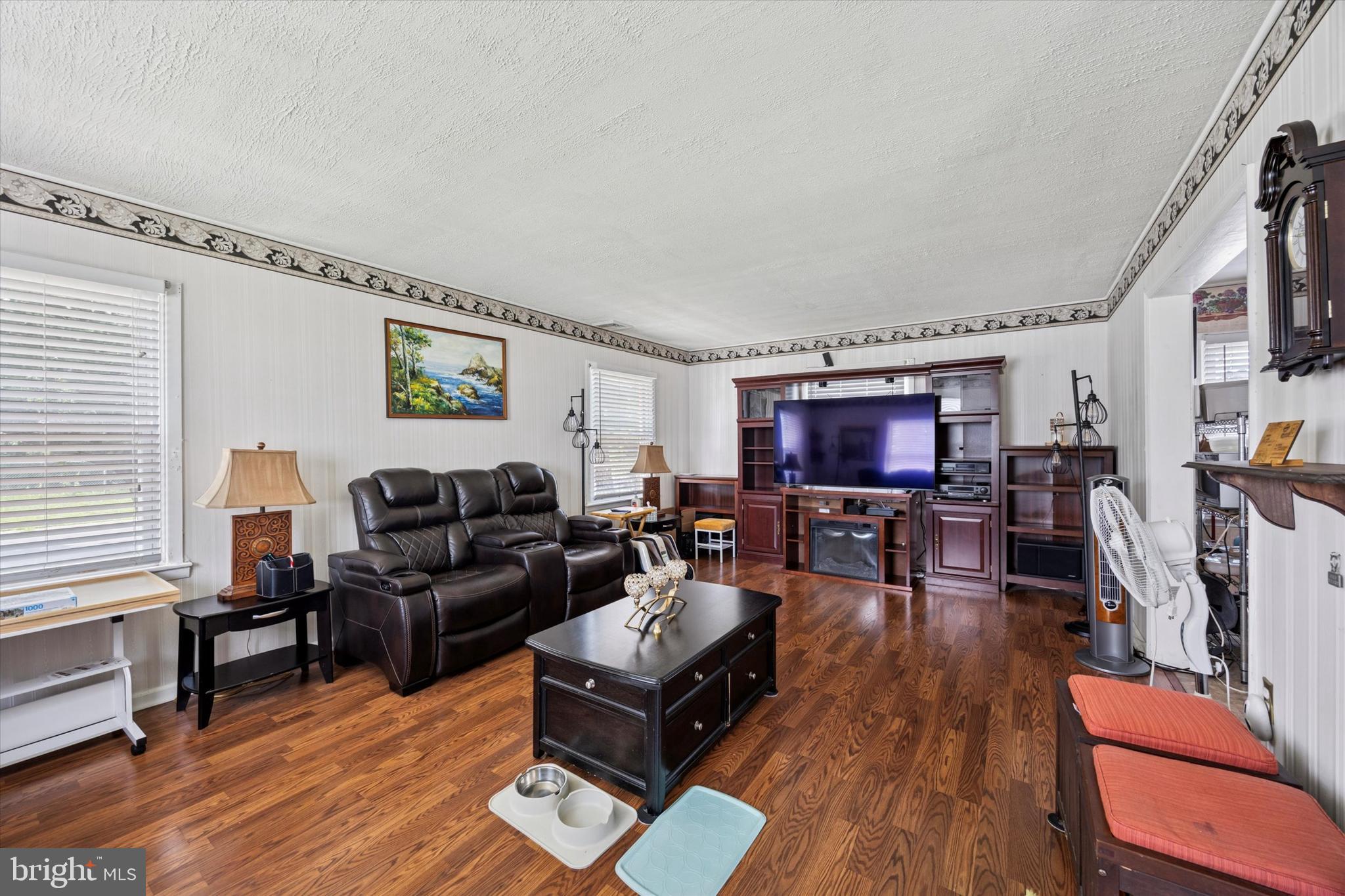164 SOMERSET DRIVE