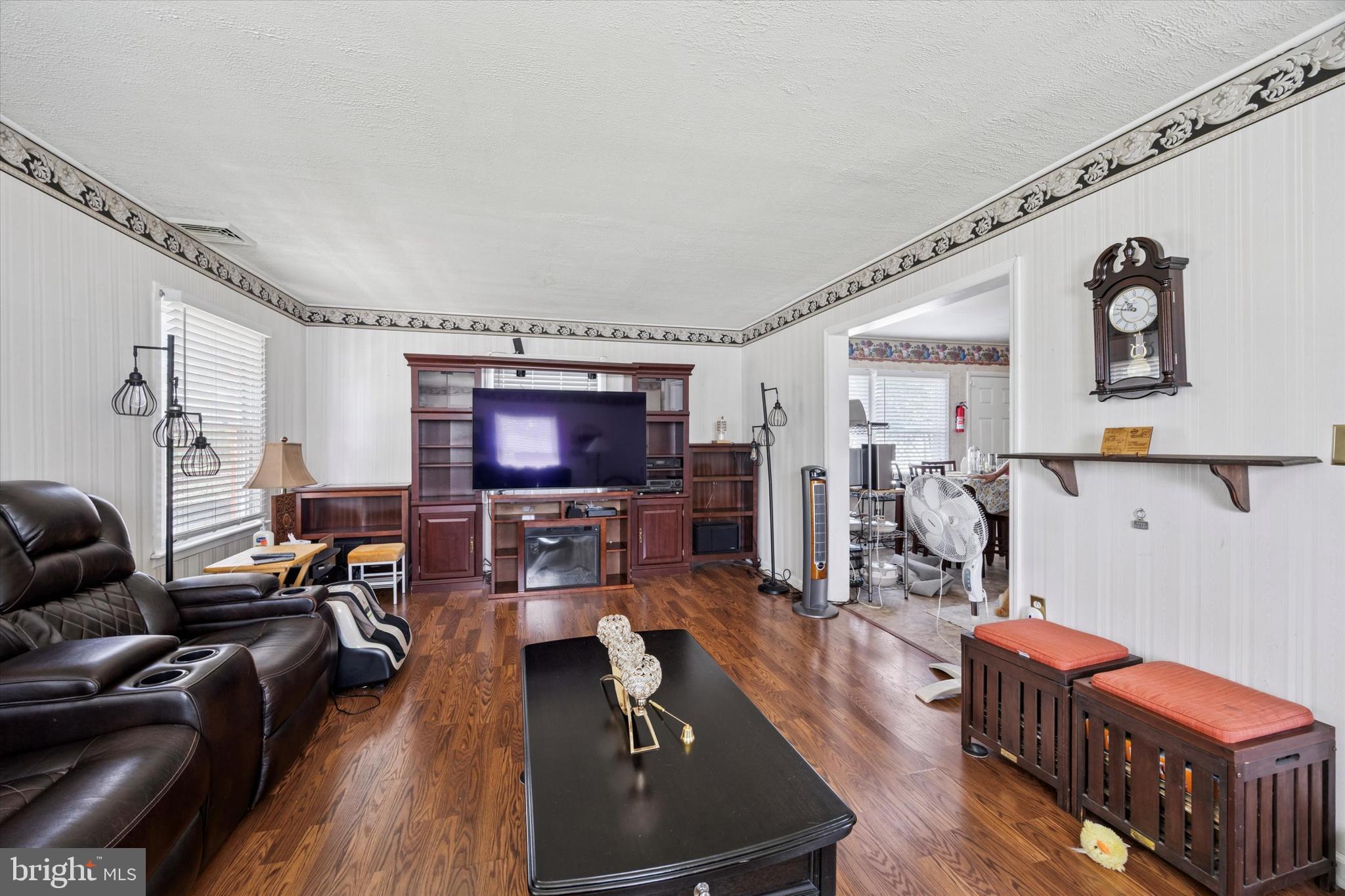 164 SOMERSET DRIVE
