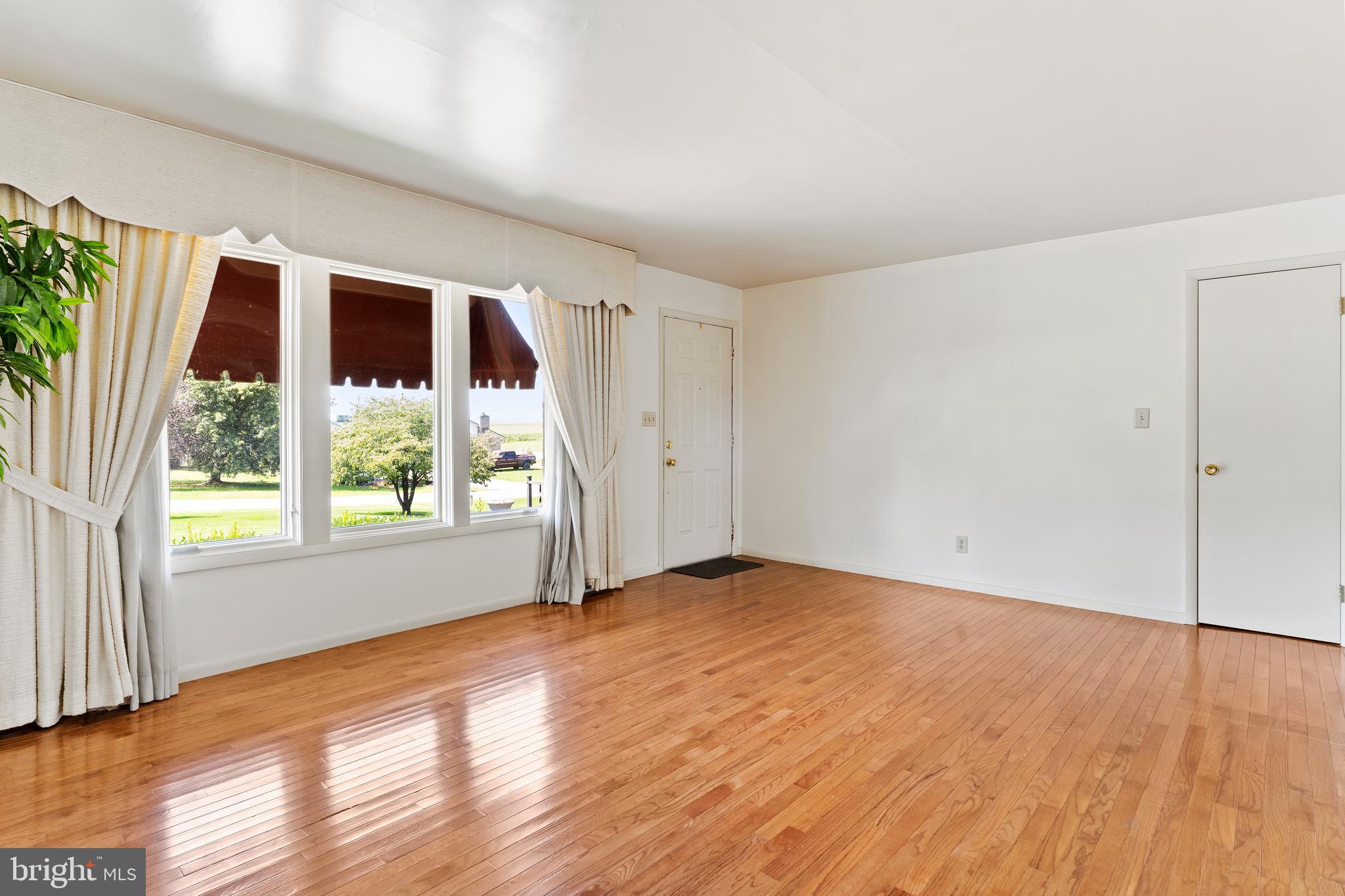 25 LIPPIZAN DRIVE DRIVE