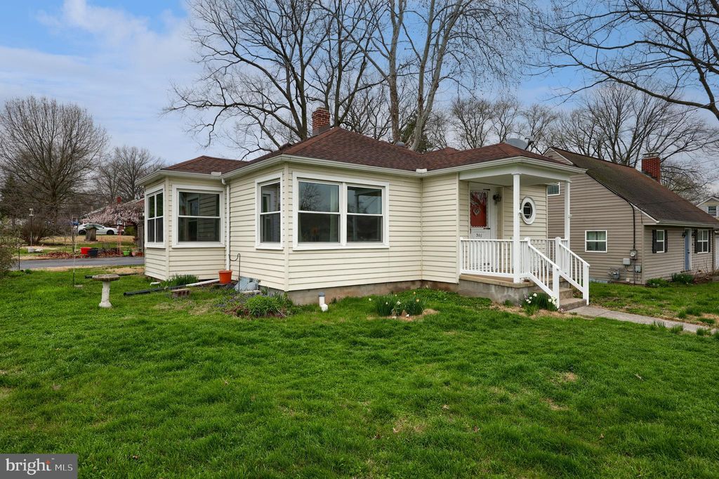 Photo of 301 E Willow Street, ELIZABETHTOWN, PA 17022 (MLS # PALA2085526)