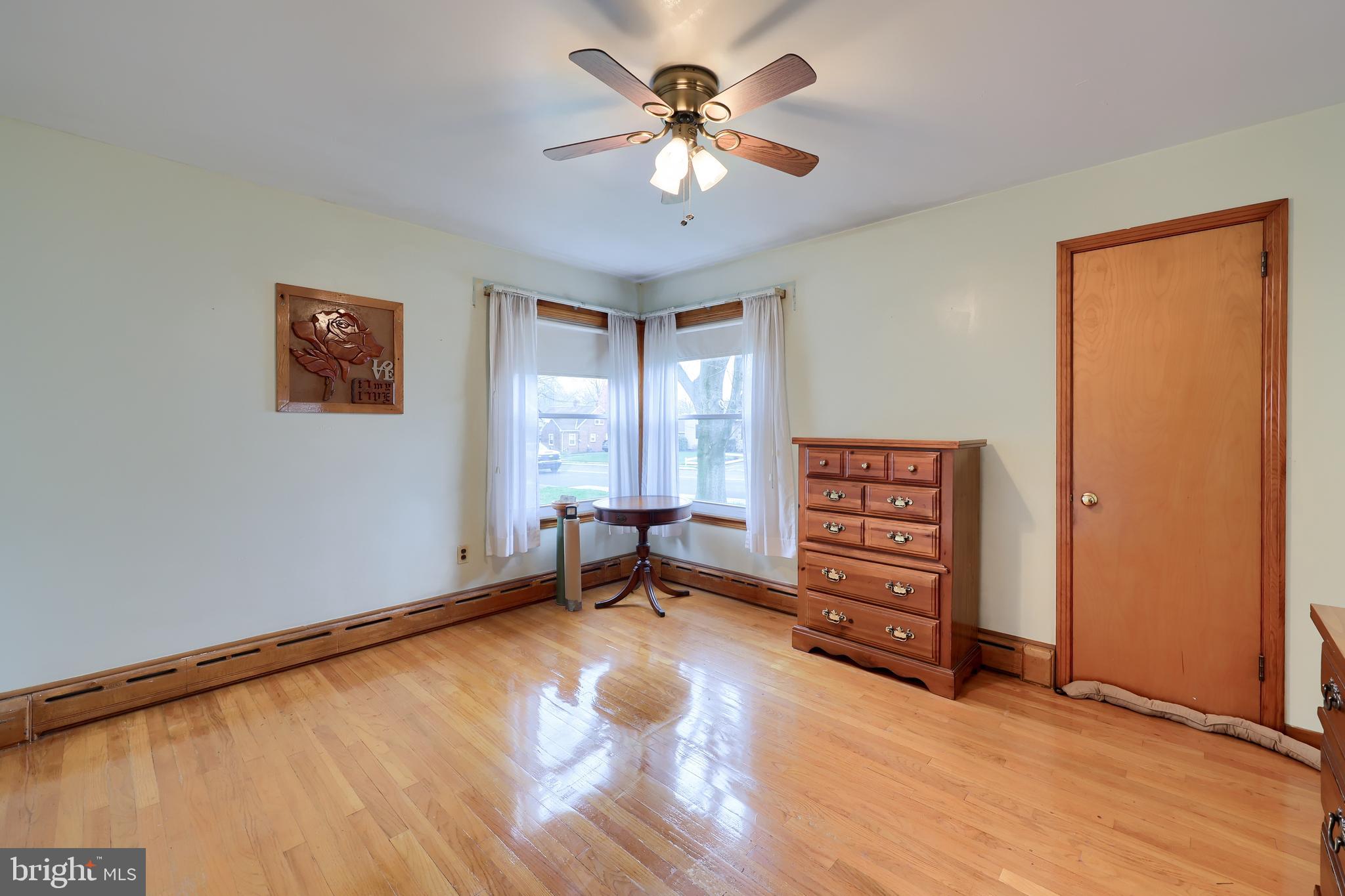 ELIZABETHTOWN BOROUGH - Residential