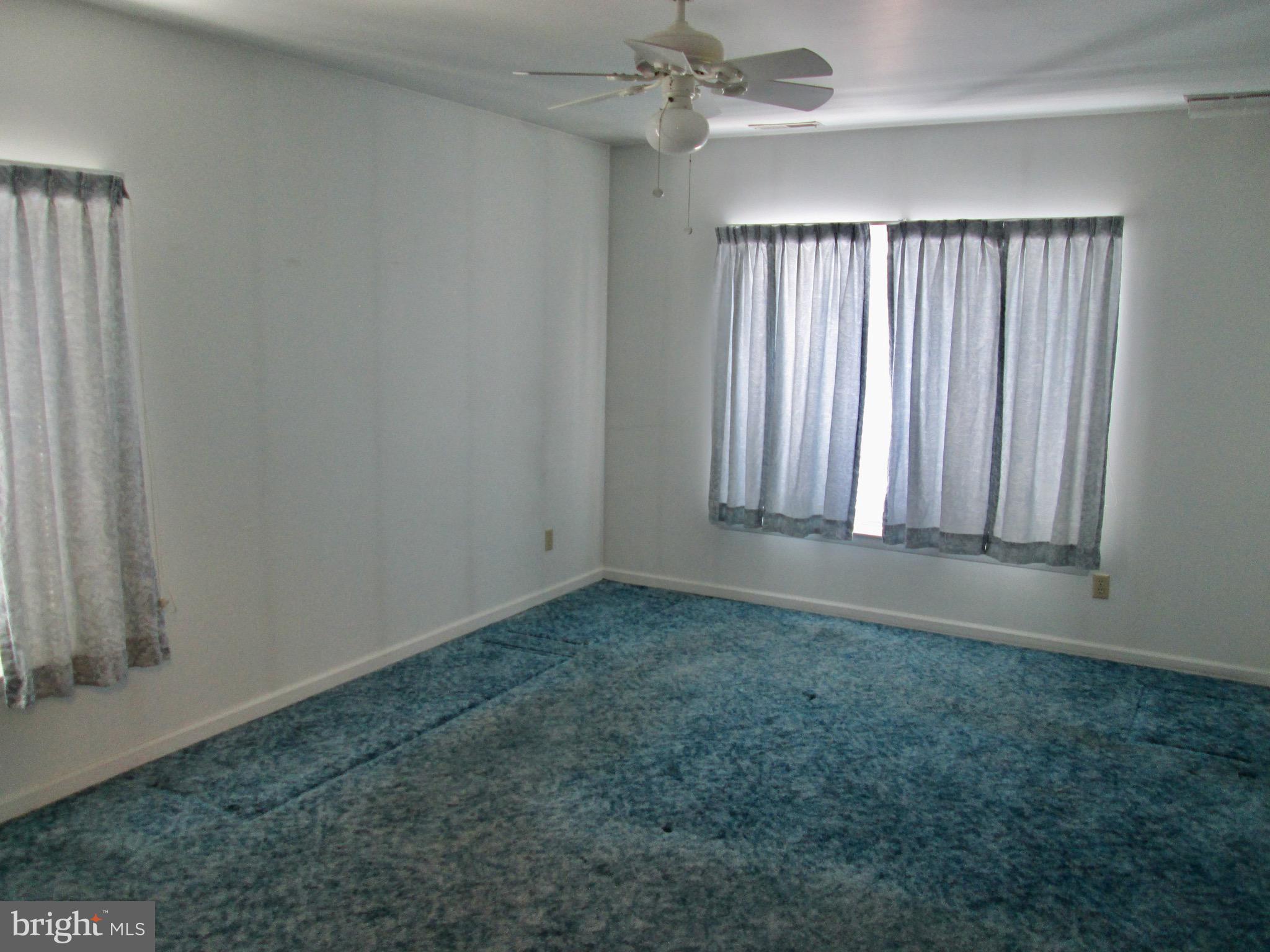 FLYING HILLS - Residential