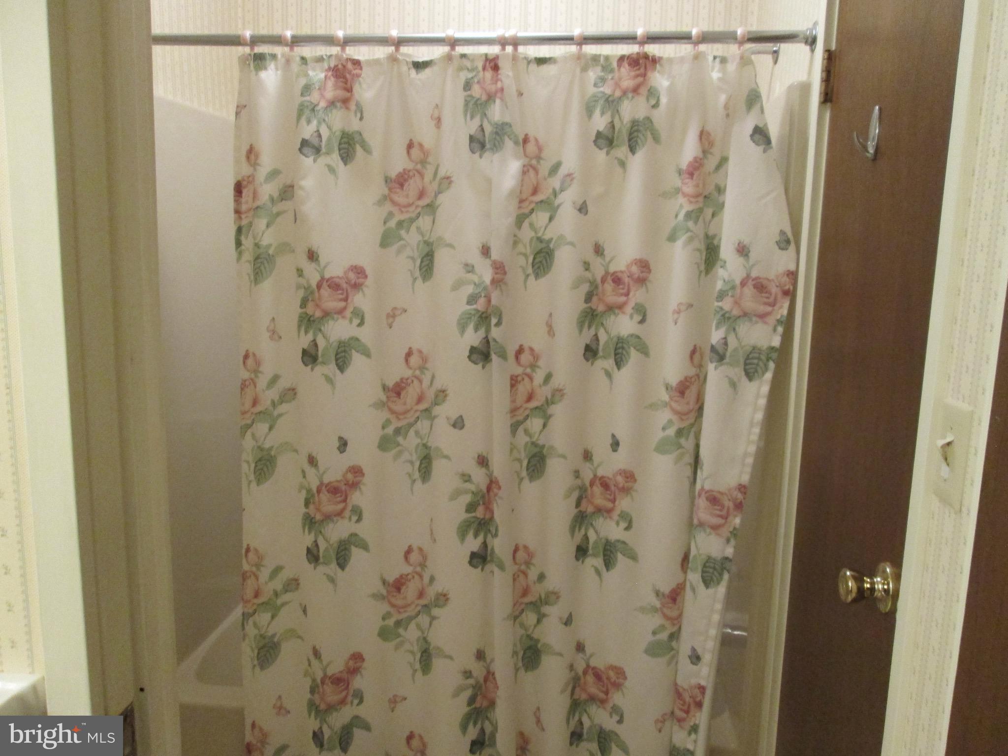 FLYING HILLS - Residential