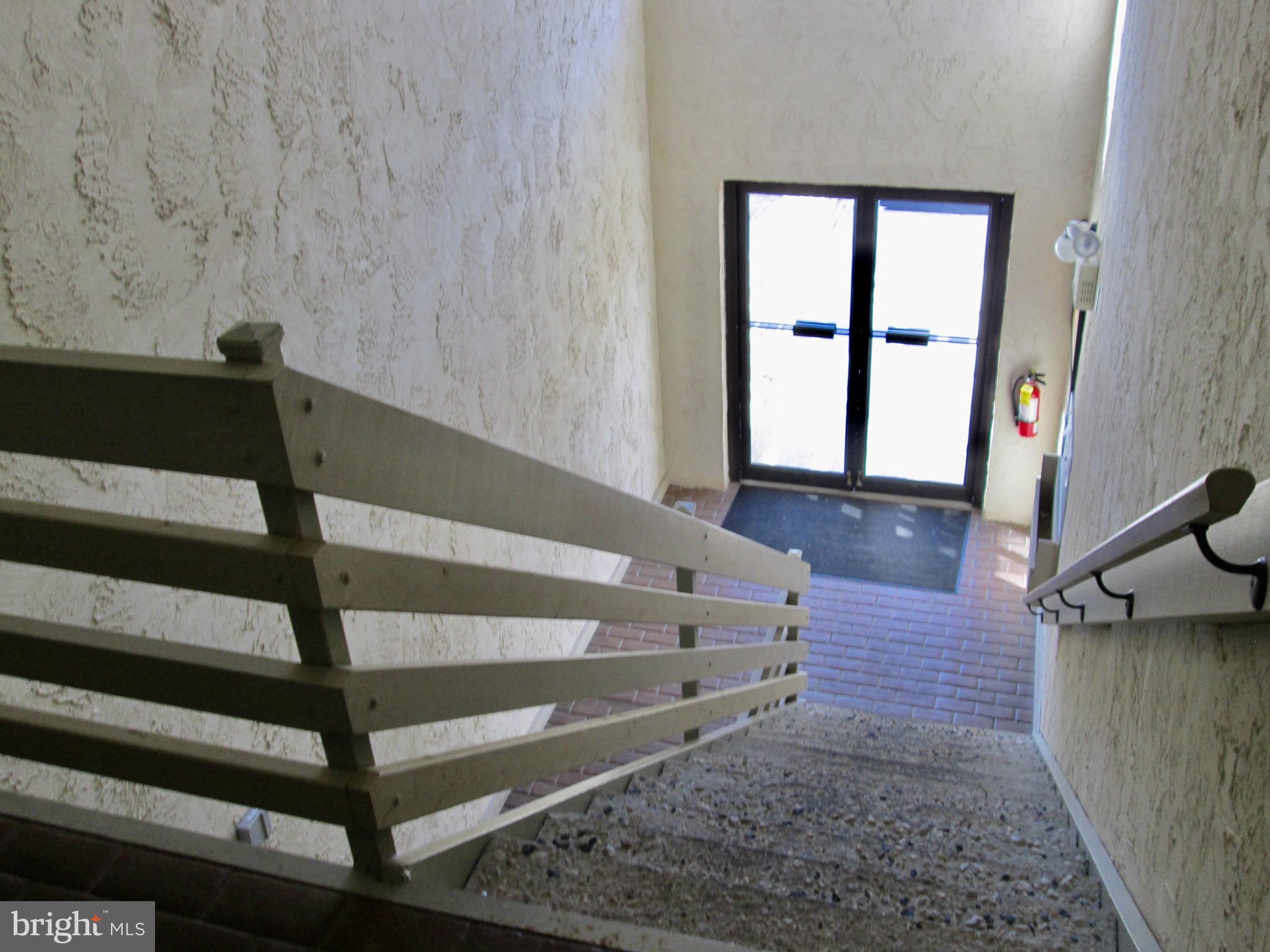 FLYING HILLS - Residential