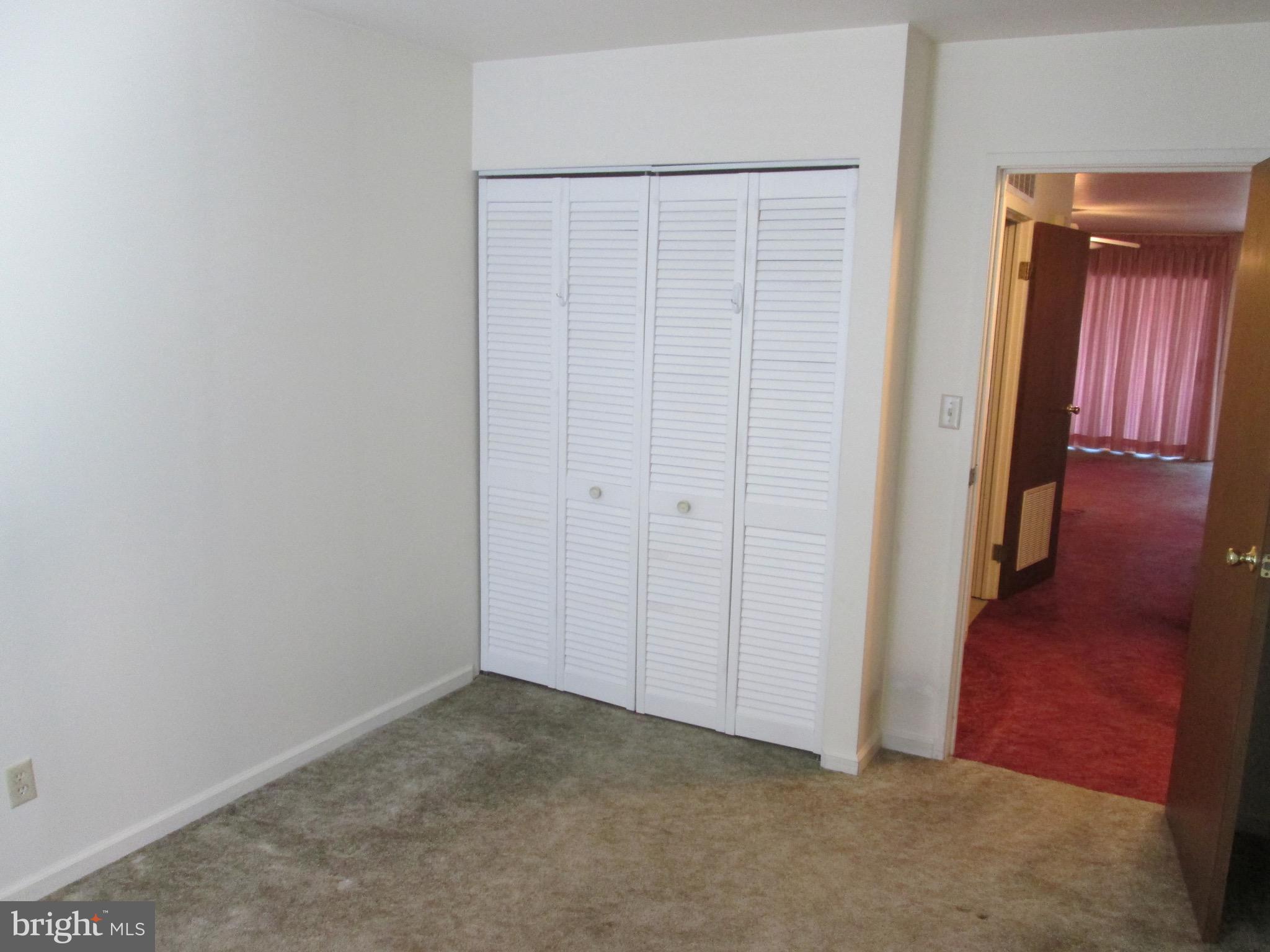 FLYING HILLS - Residential