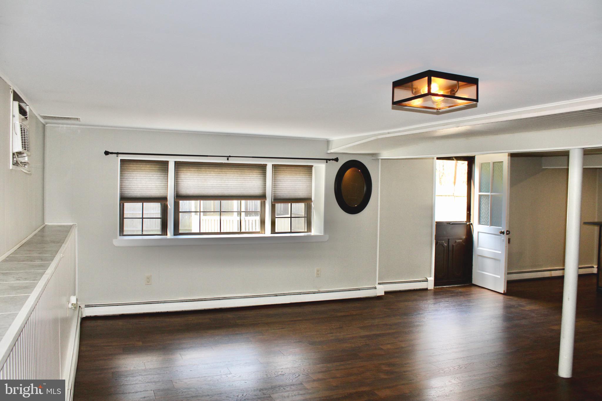 FEASTERVILLE HGTS - Residential