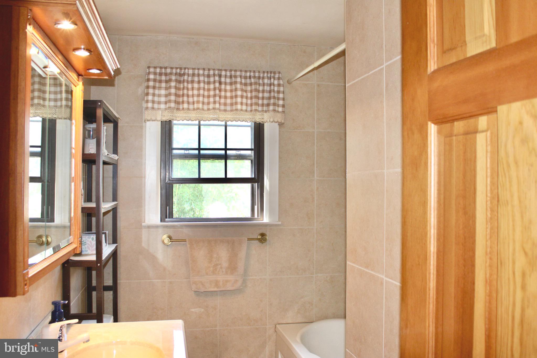 FEASTERVILLE HGTS - Residential