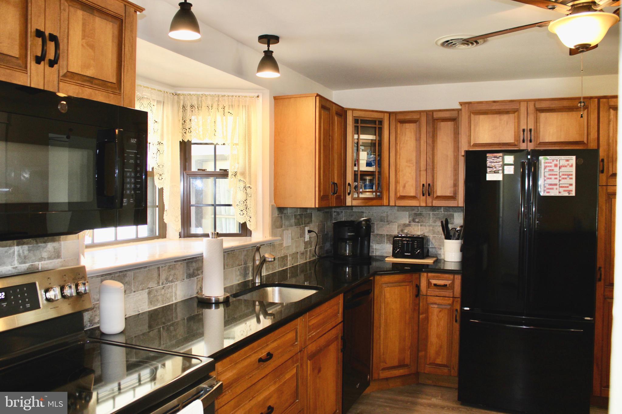 FEASTERVILLE HGTS - Residential