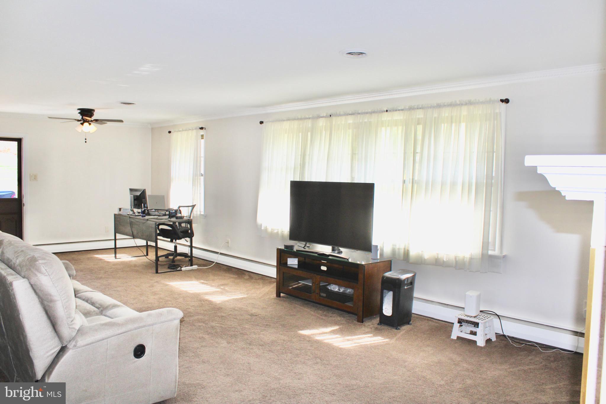 FEASTERVILLE HGTS - Residential