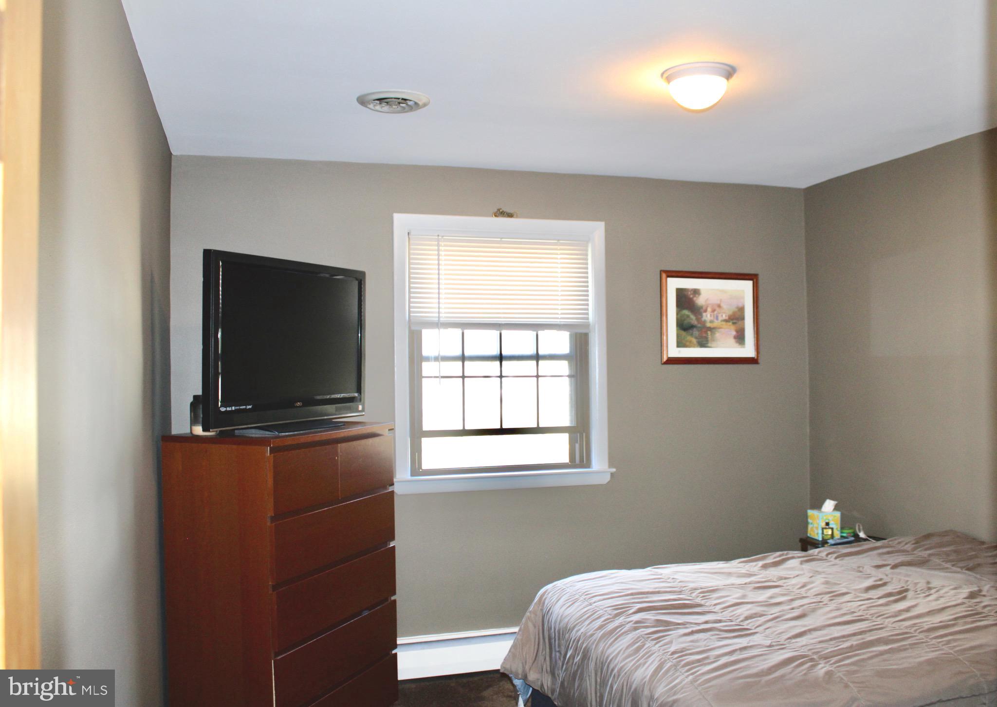 FEASTERVILLE HGTS - Residential