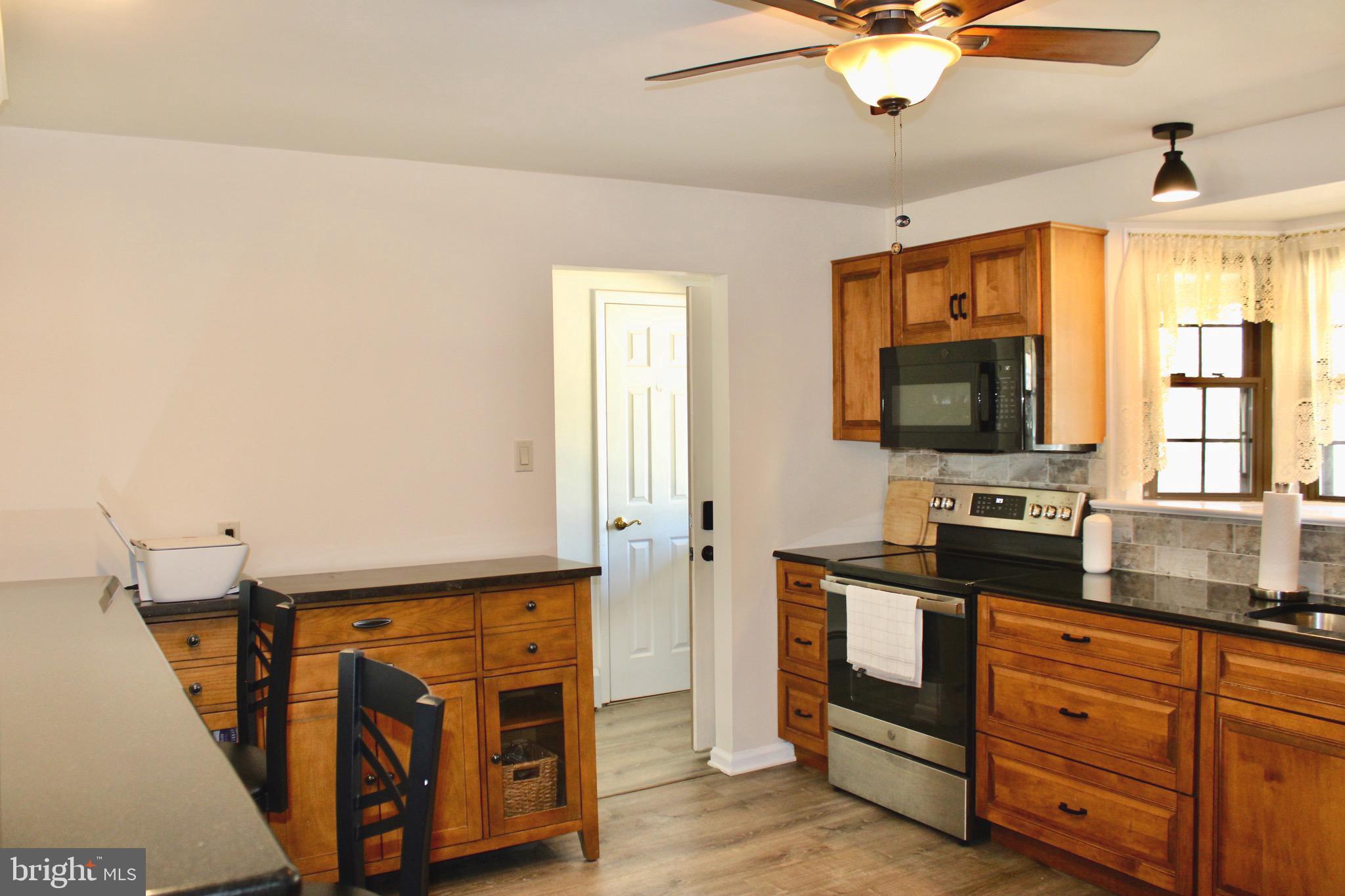 FEASTERVILLE HGTS - Residential