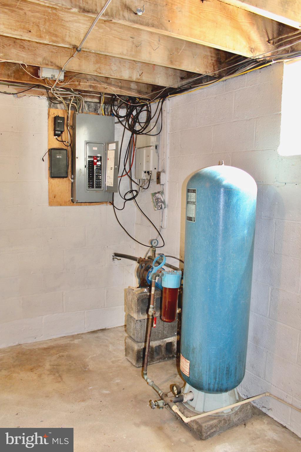 FEASTERVILLE HGTS - Residential