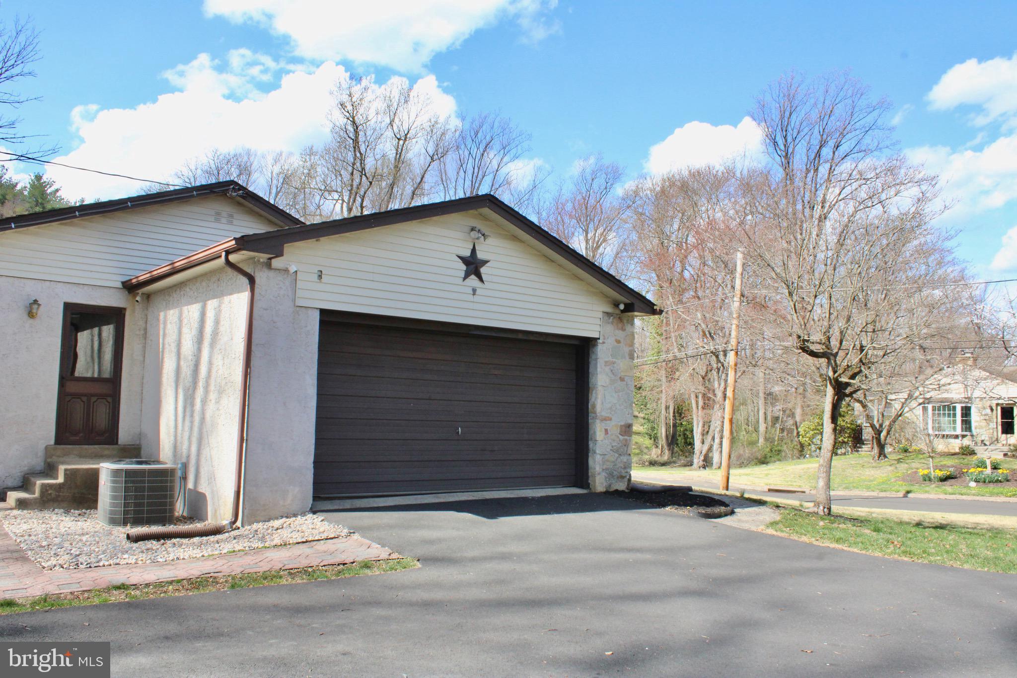 FEASTERVILLE HGTS - Residential