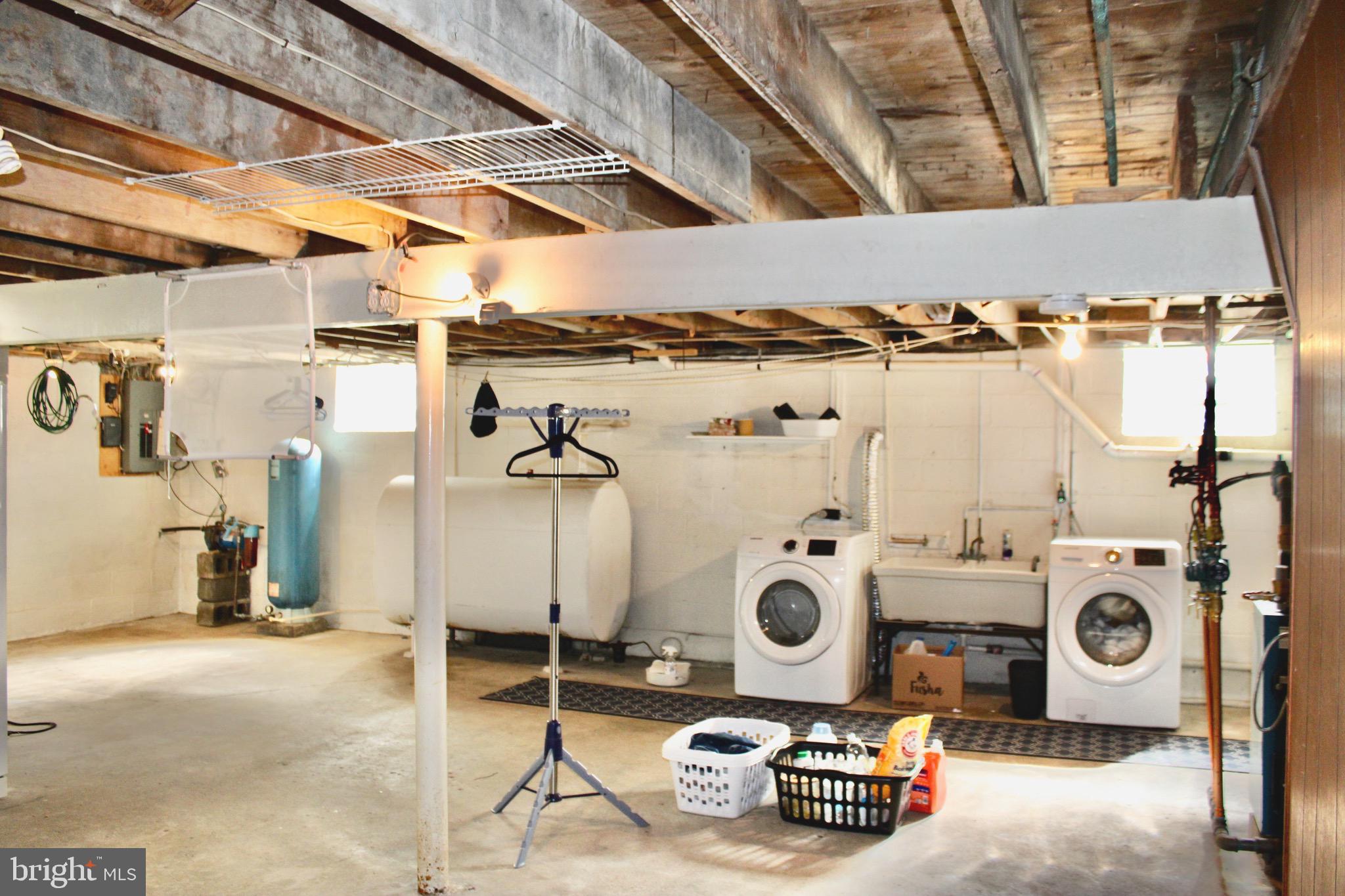 FEASTERVILLE HGTS - Residential