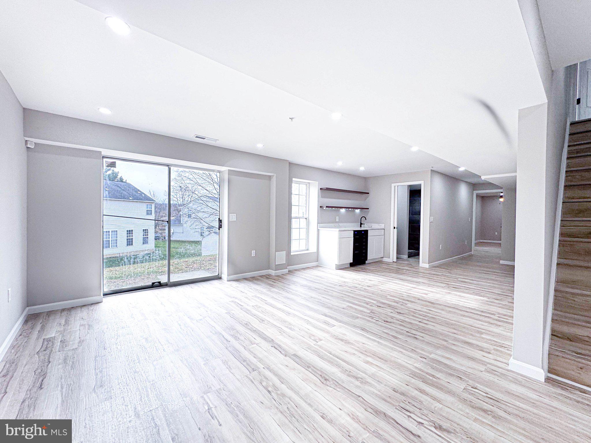 HILLANTRAE - Residential