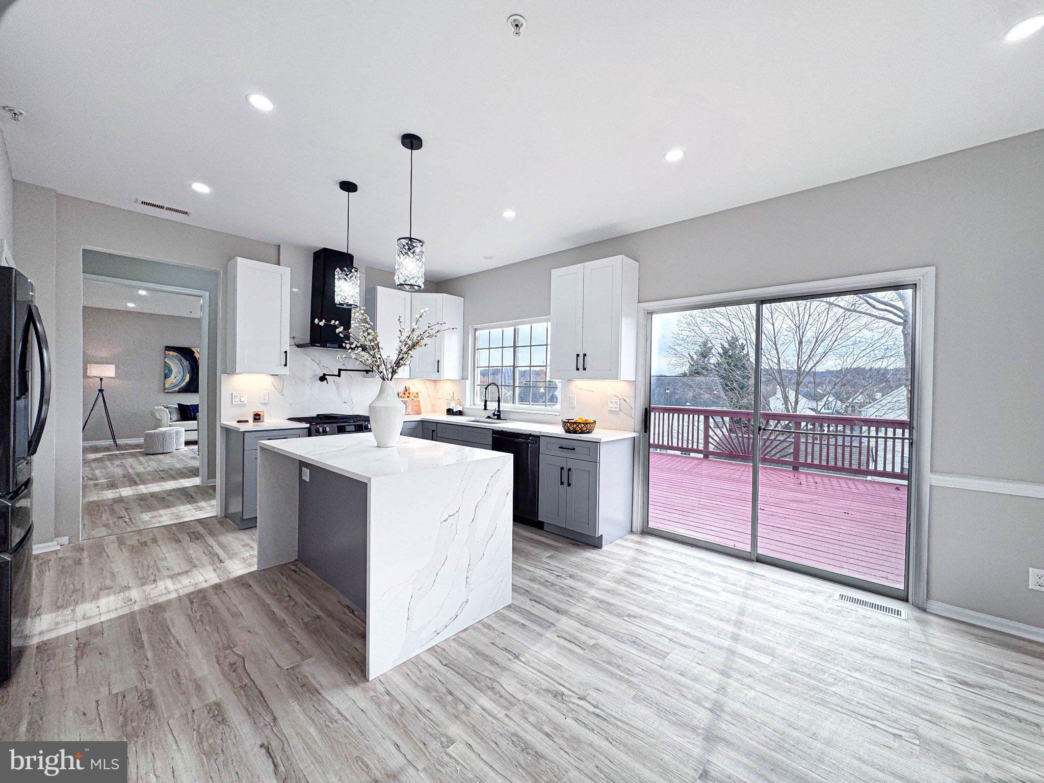 HILLANTRAE - Residential