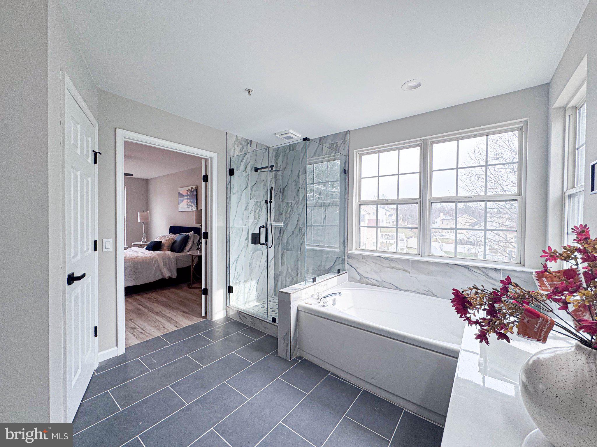 HILLANTRAE - Residential