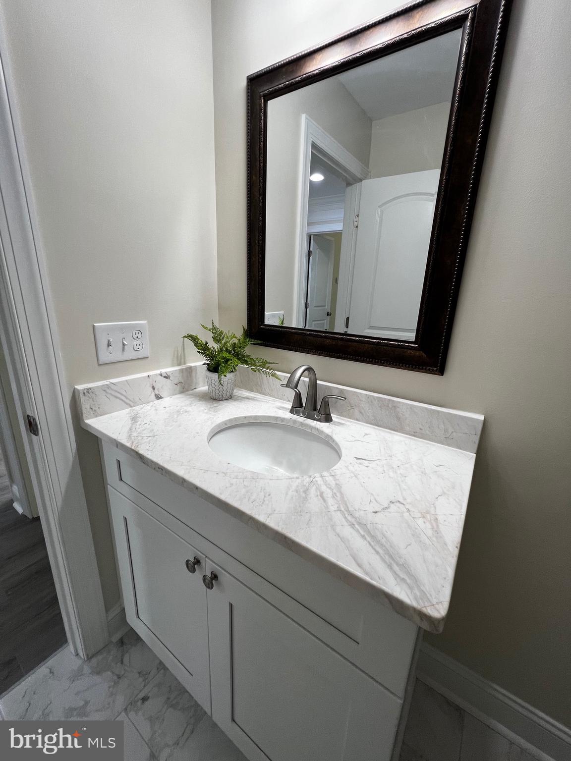 CAMBRIDGE CROSSING - Residential