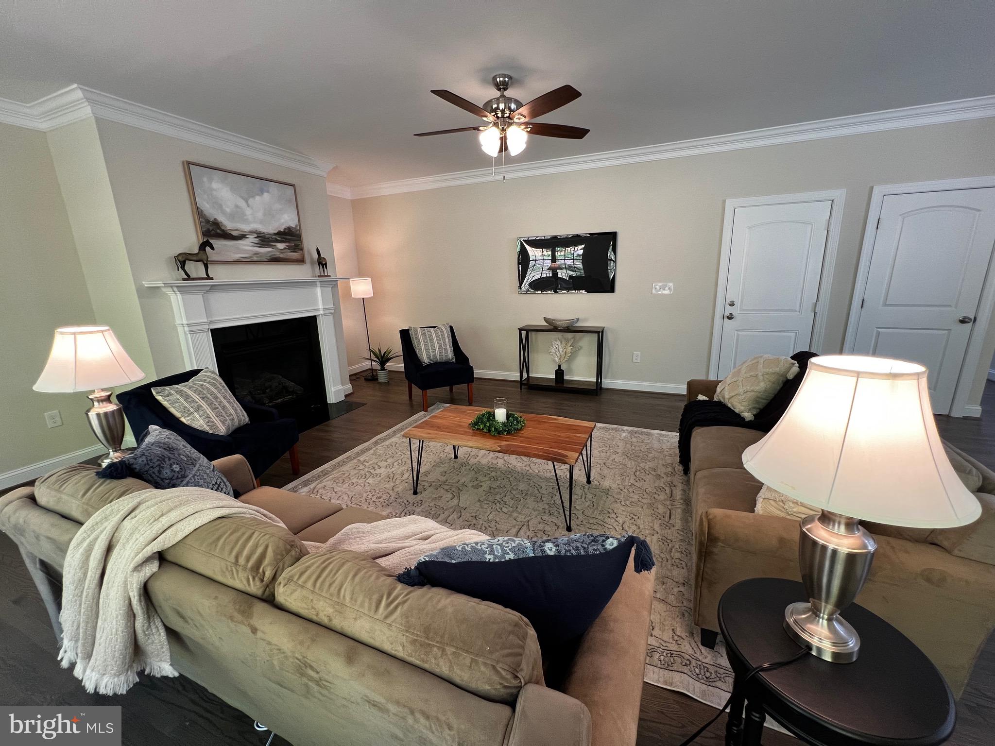 CAMBRIDGE CROSSING - Residential