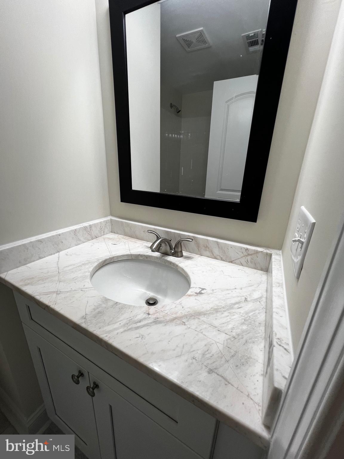 CAMBRIDGE CROSSING - Residential