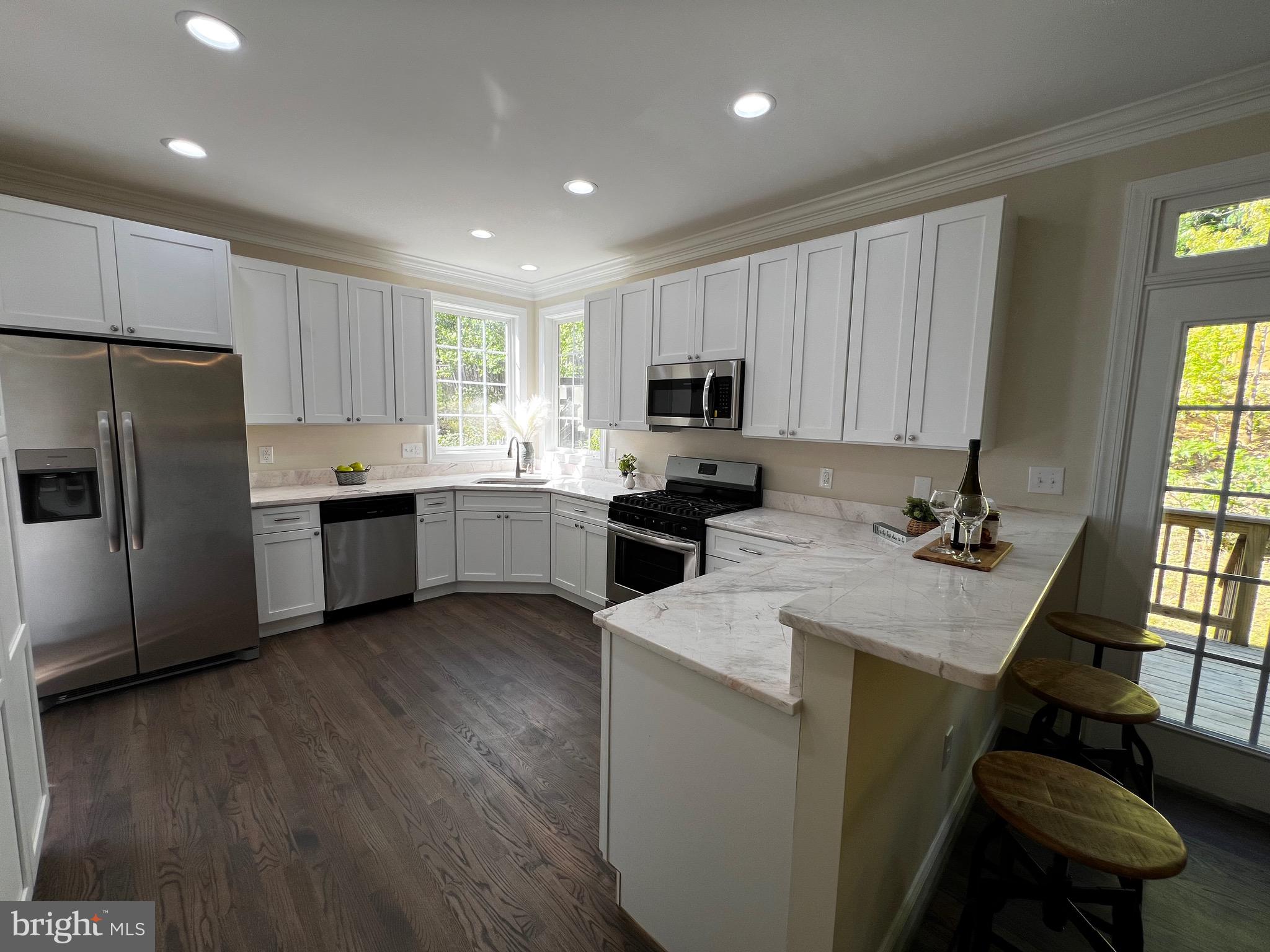 CAMBRIDGE CROSSING - Residential