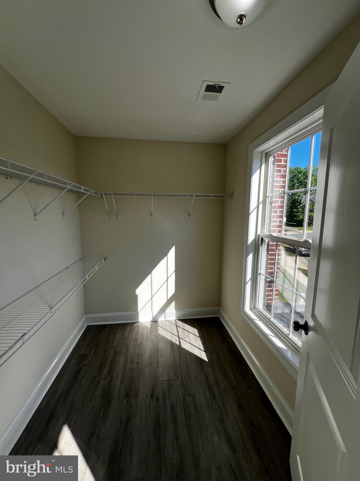 CAMBRIDGE CROSSING - Residential