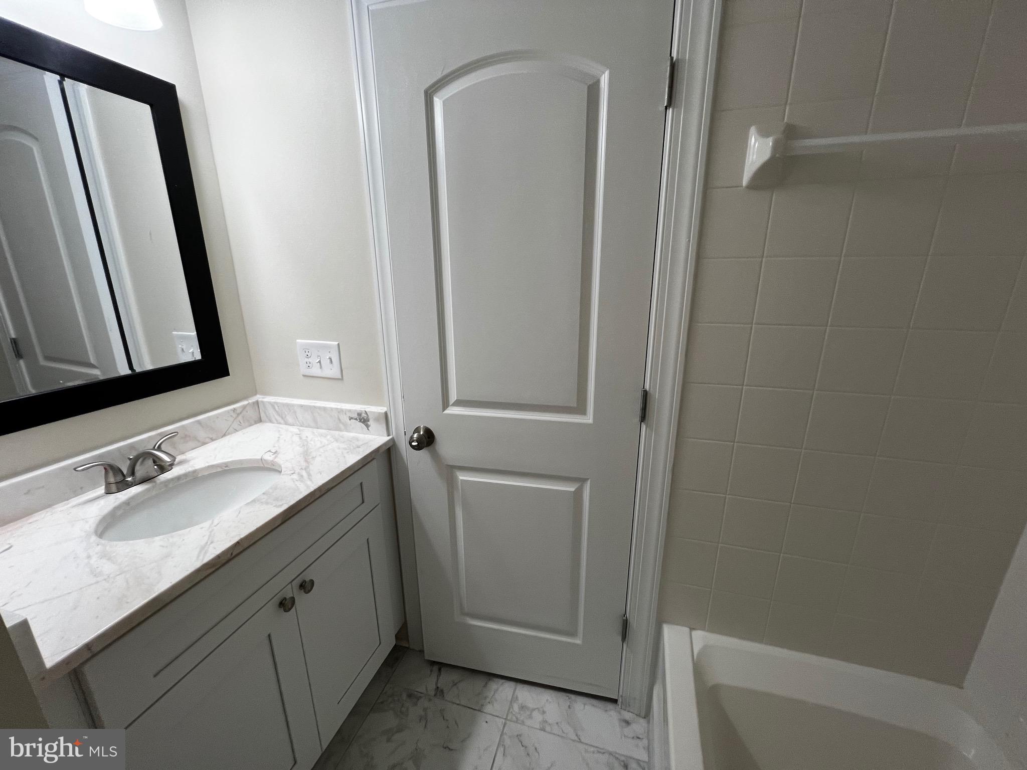 CAMBRIDGE CROSSING - Residential