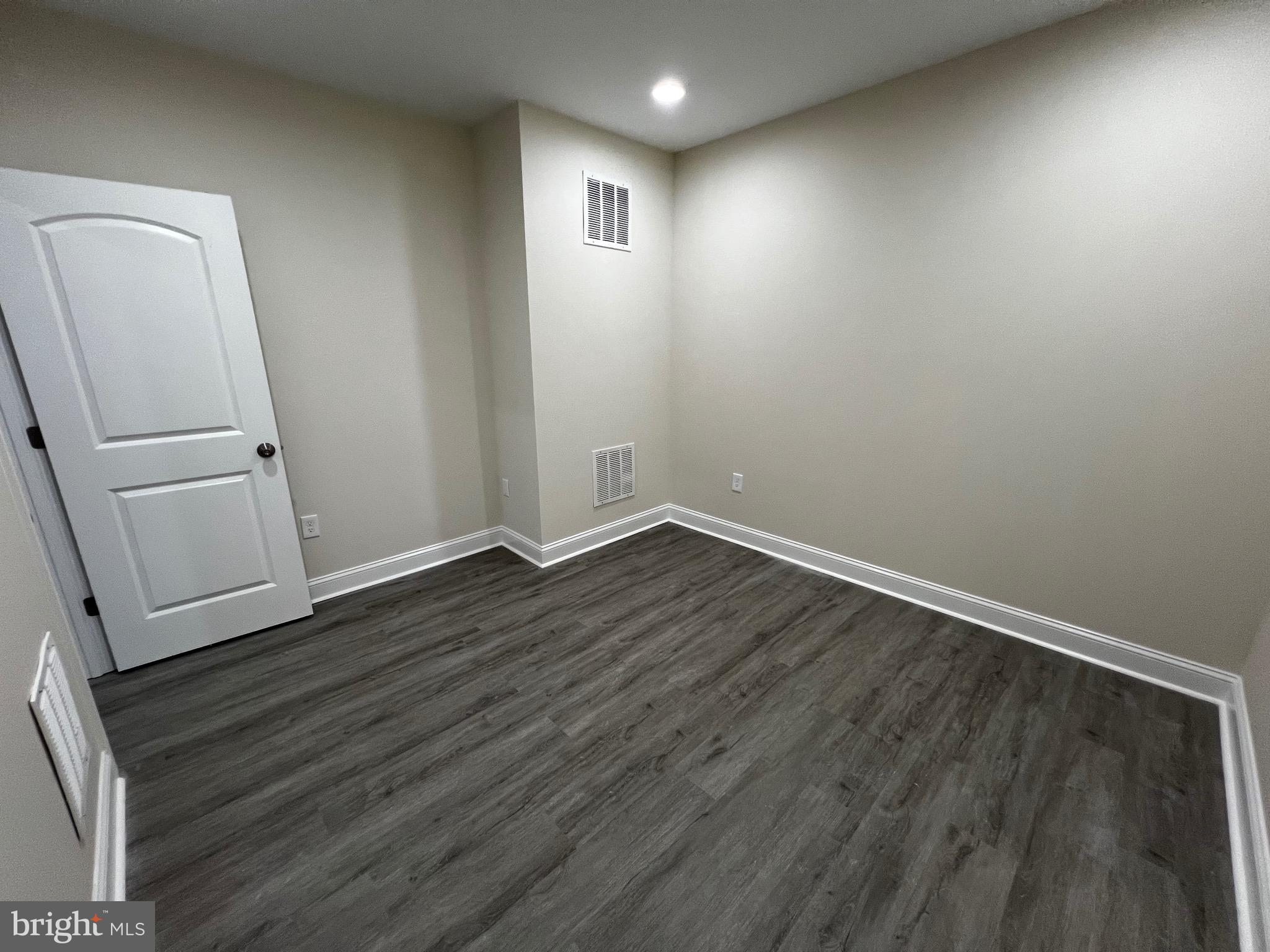 CAMBRIDGE CROSSING - Residential