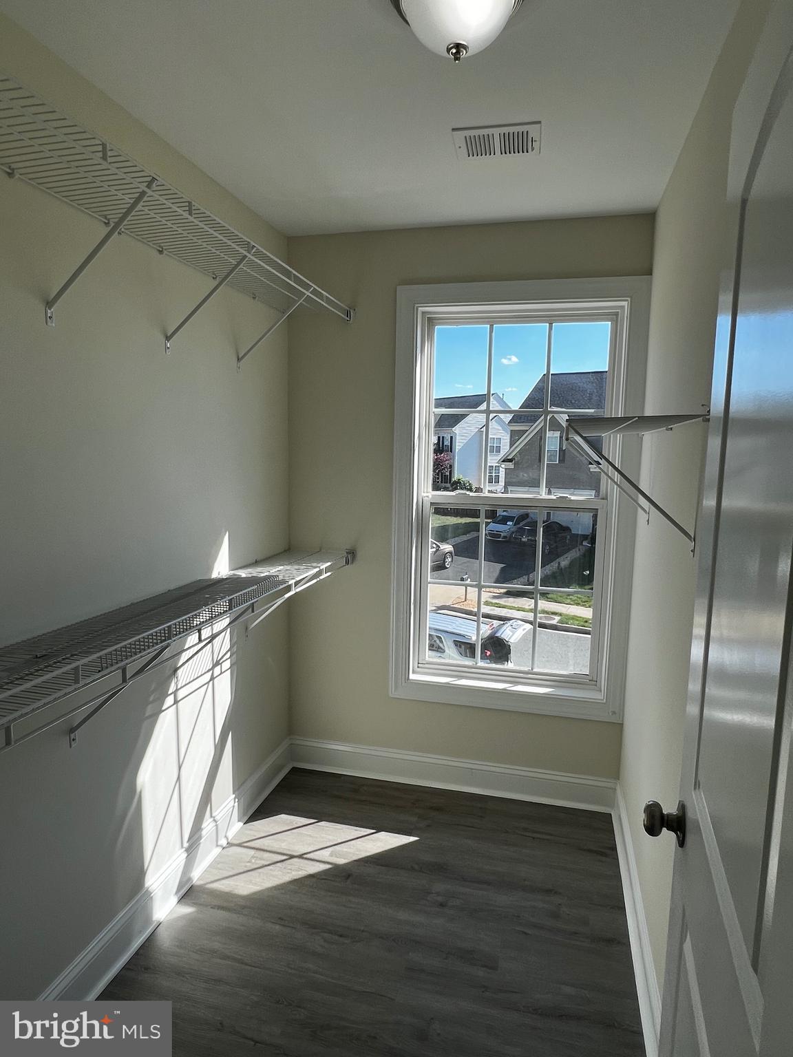 CAMBRIDGE CROSSING - Residential