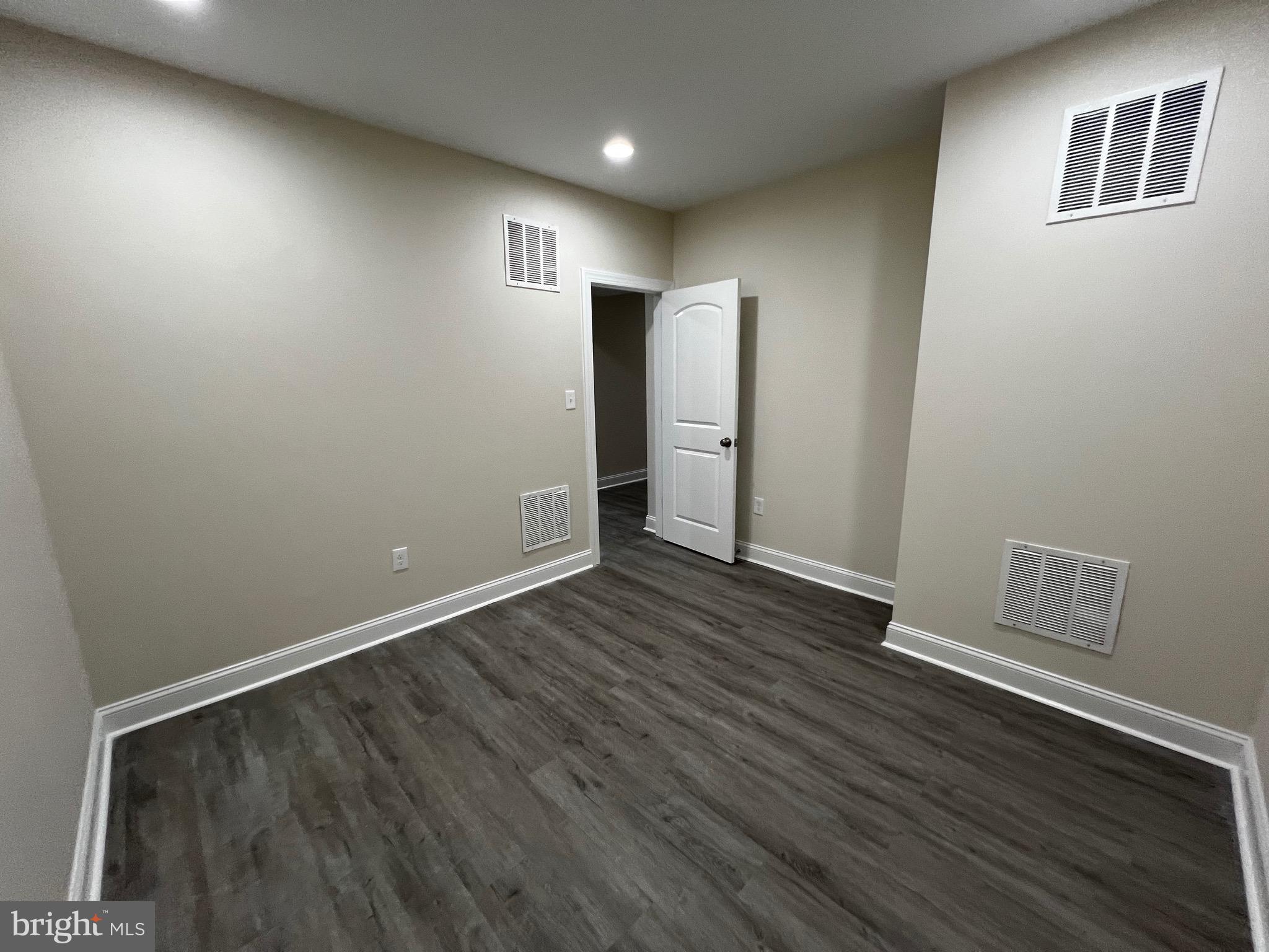 CAMBRIDGE CROSSING - Residential