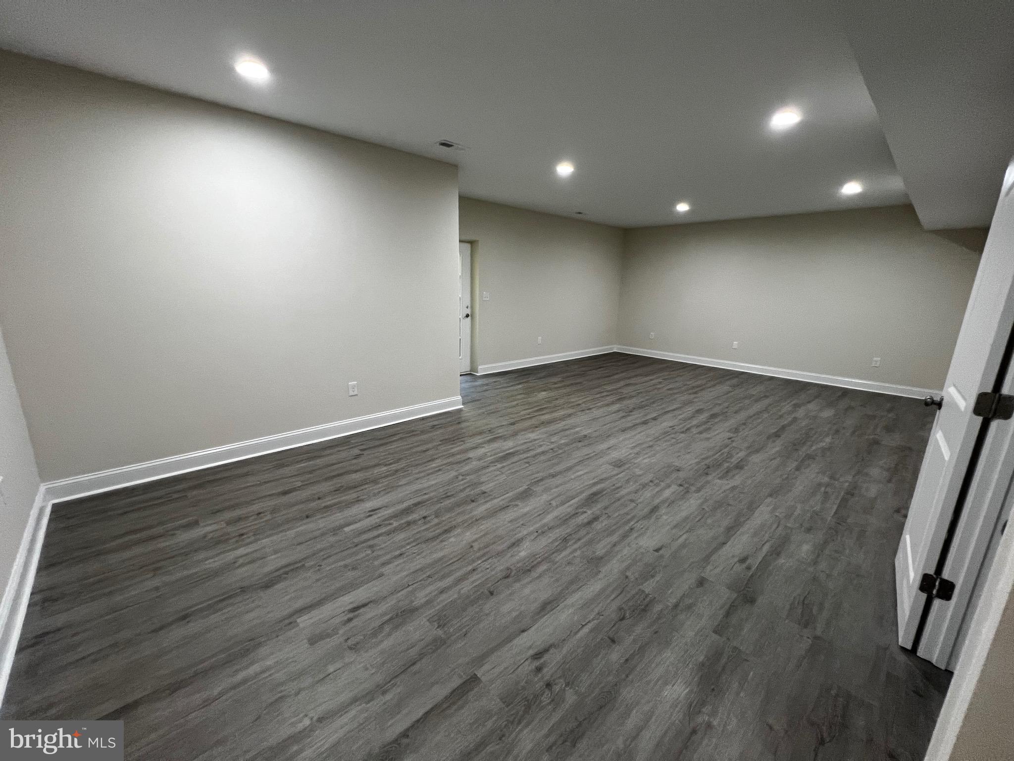 CAMBRIDGE CROSSING - Residential