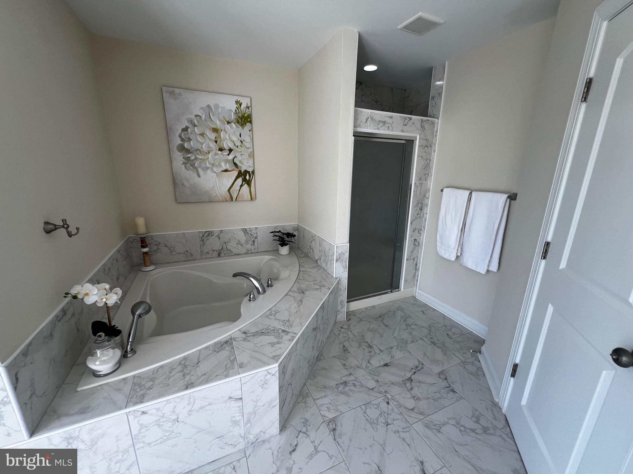 CAMBRIDGE CROSSING - Residential