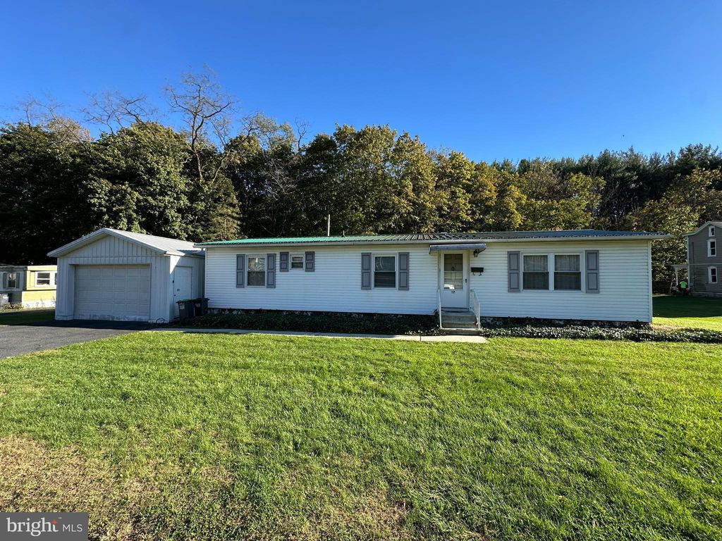 Photo of 97 Walnut Street, CRESSONA, PA 17929 (MLS # PASK2023942)