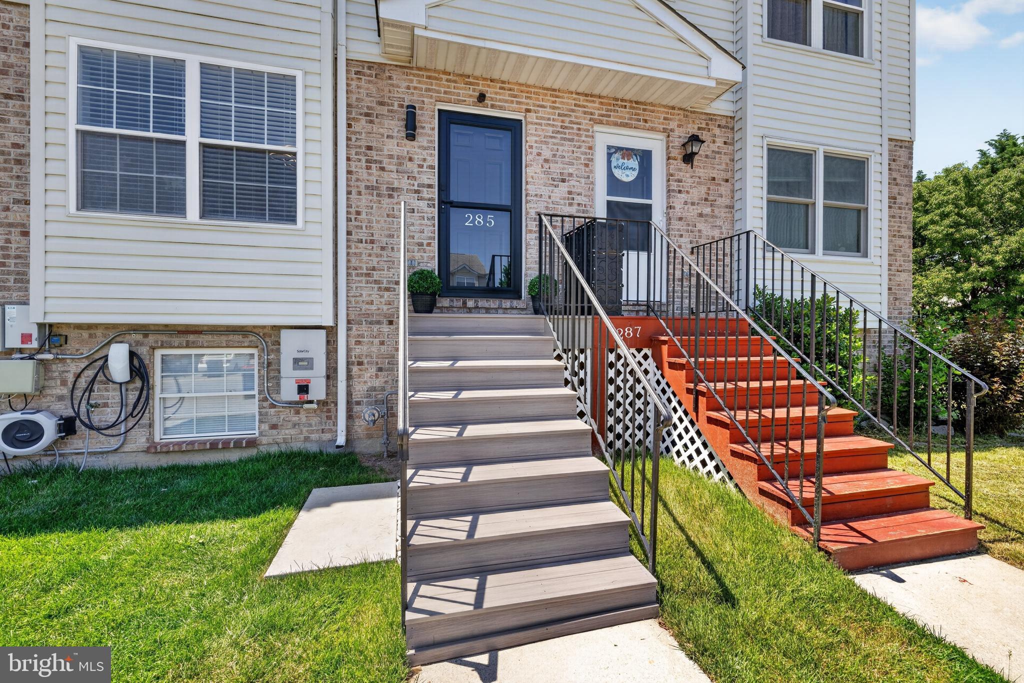285 VINCENT CIRCLE