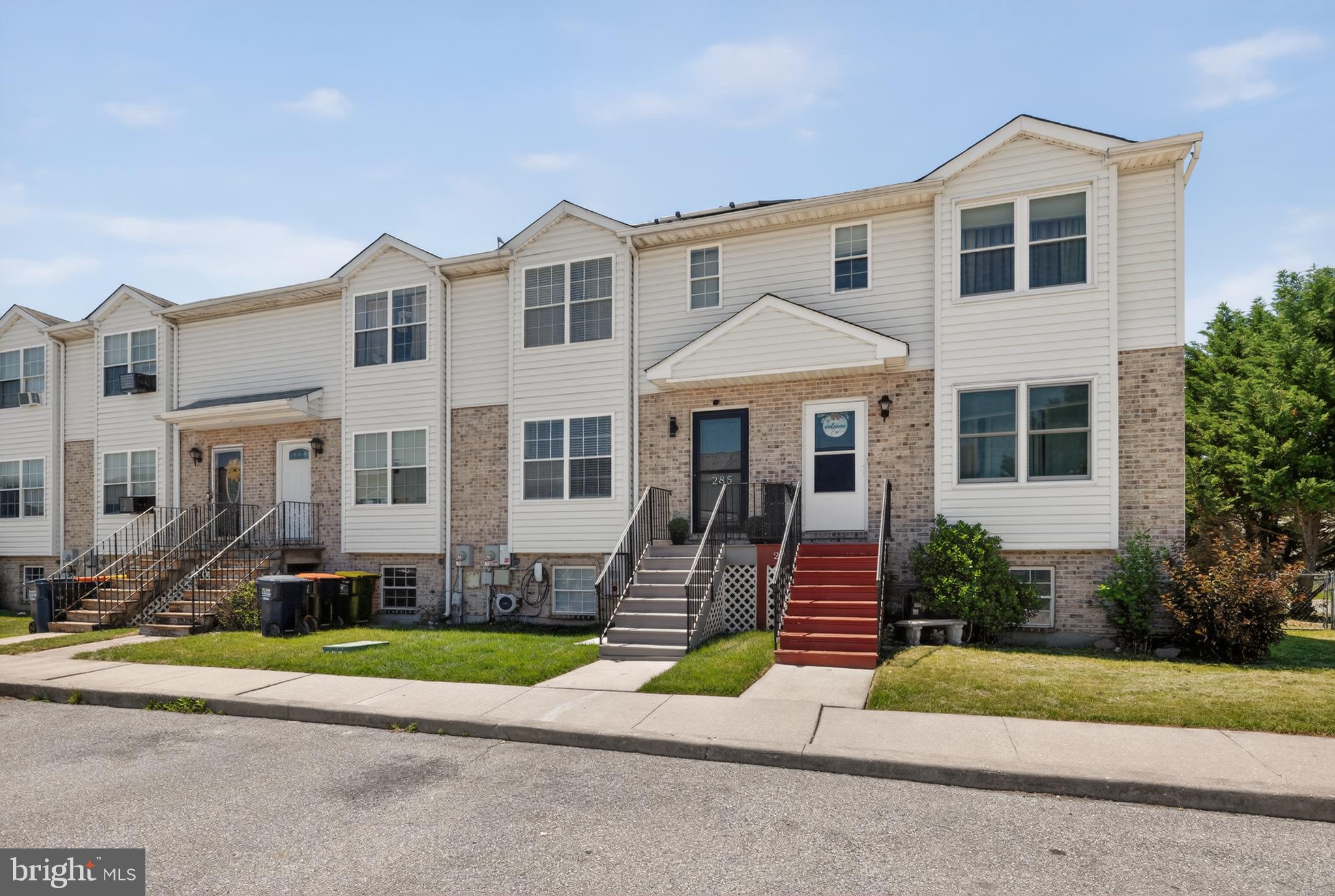 285 VINCENT CIRCLE