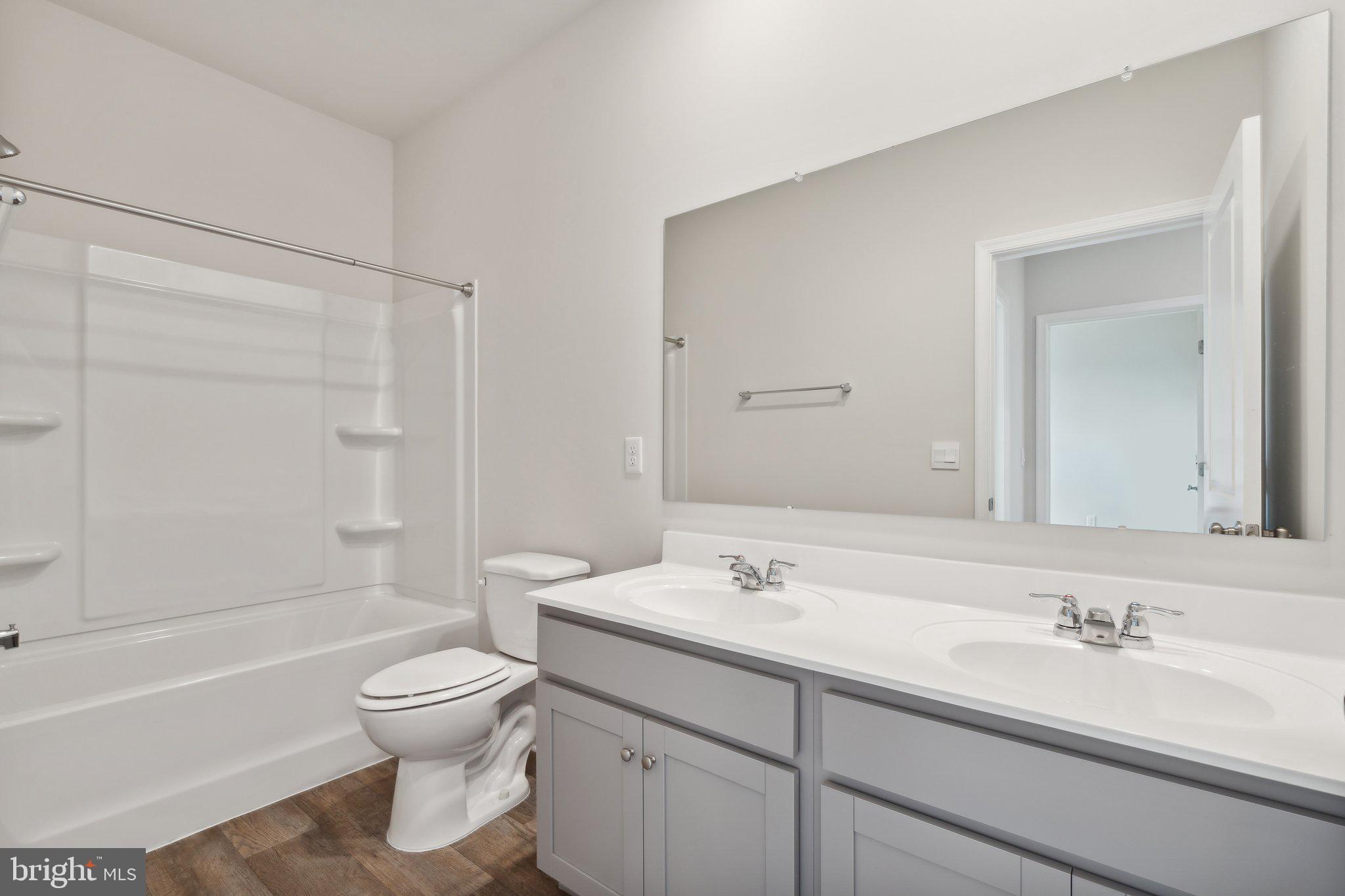 SPRING LAKES - Residential