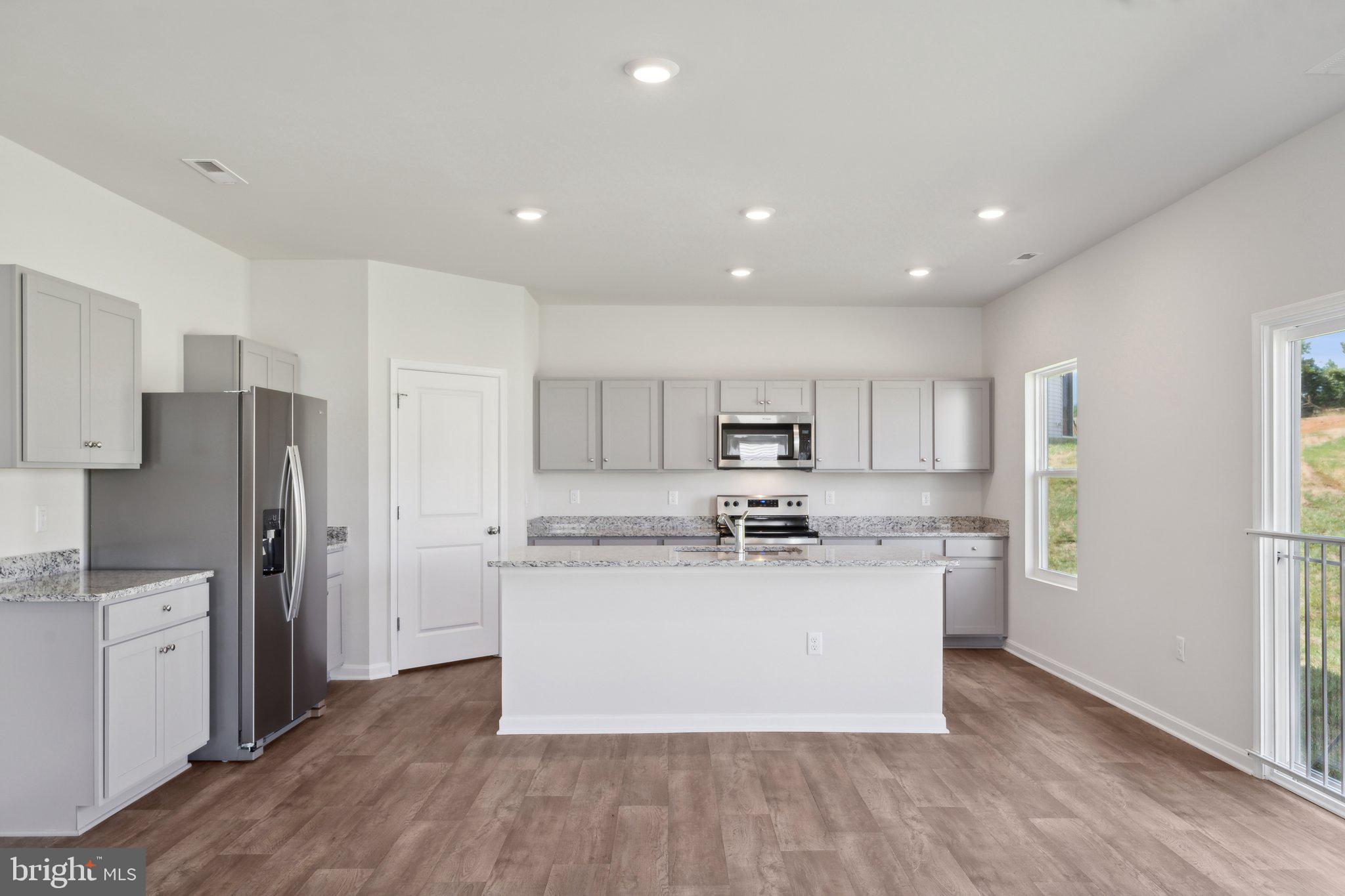 SPRING LAKES - Residential