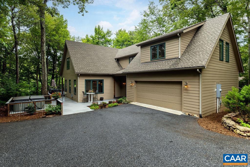 74 GRAY BIRCH LN