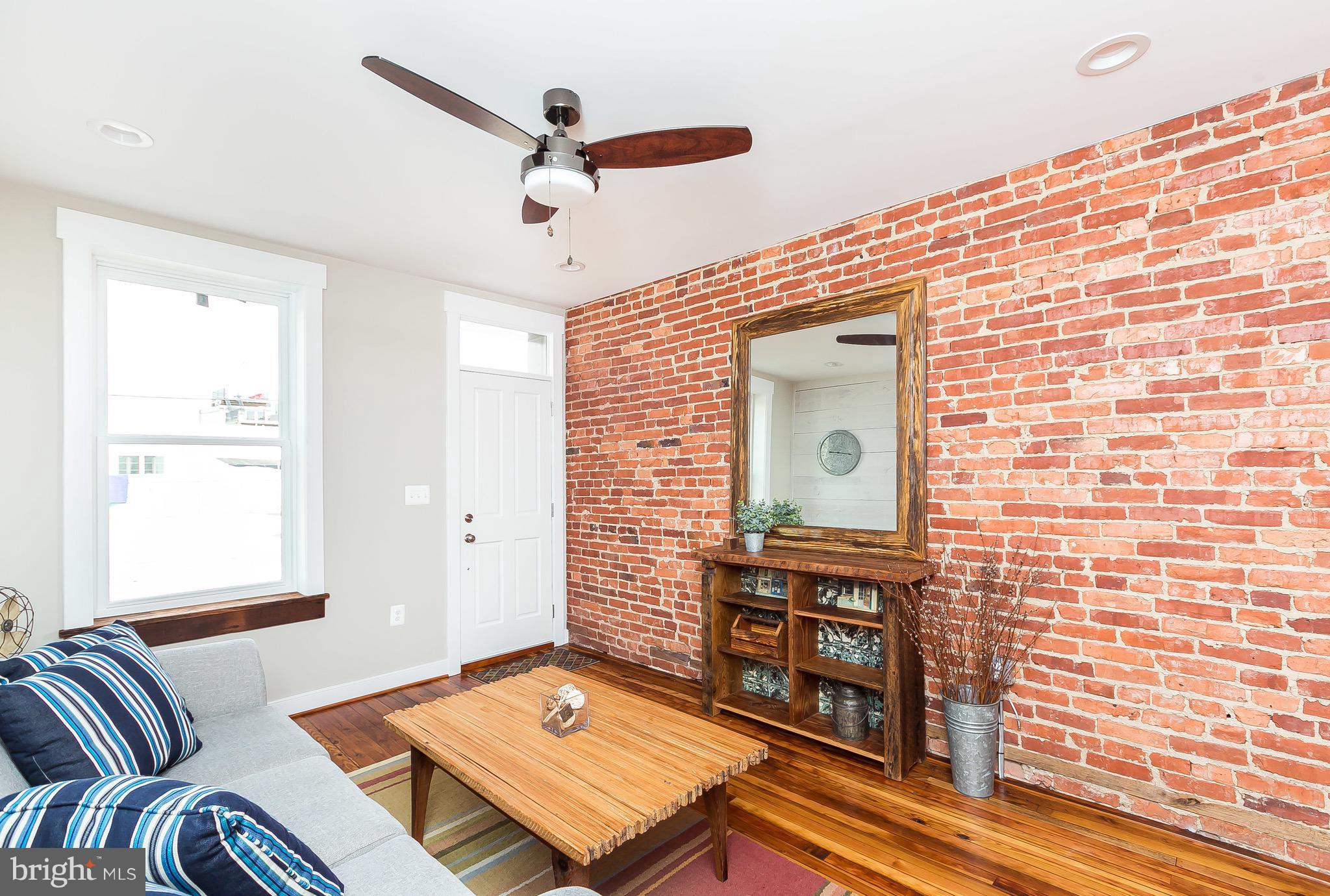 LOCUST POINT - Residential