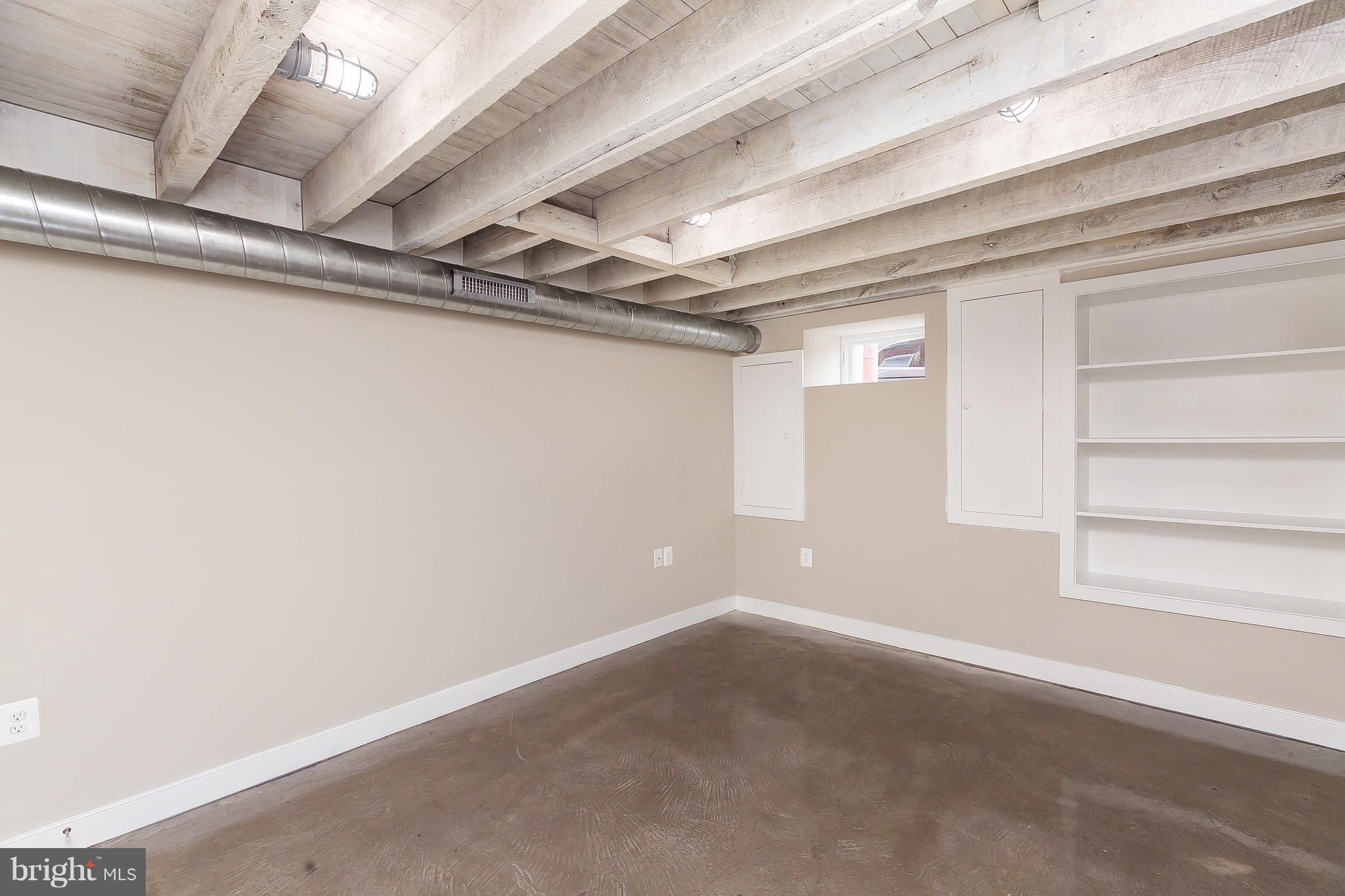 LOCUST POINT - Residential