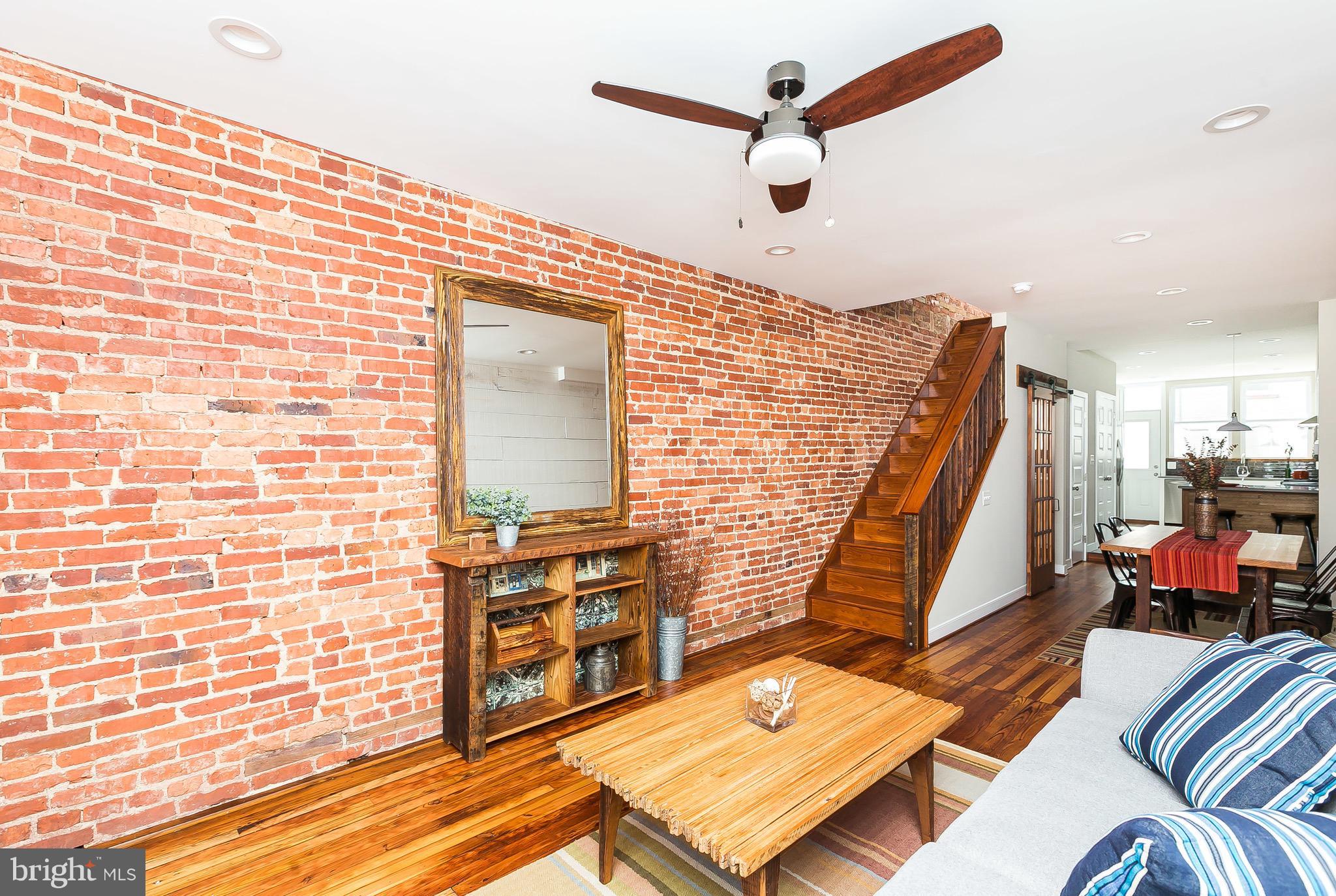 LOCUST POINT - Residential