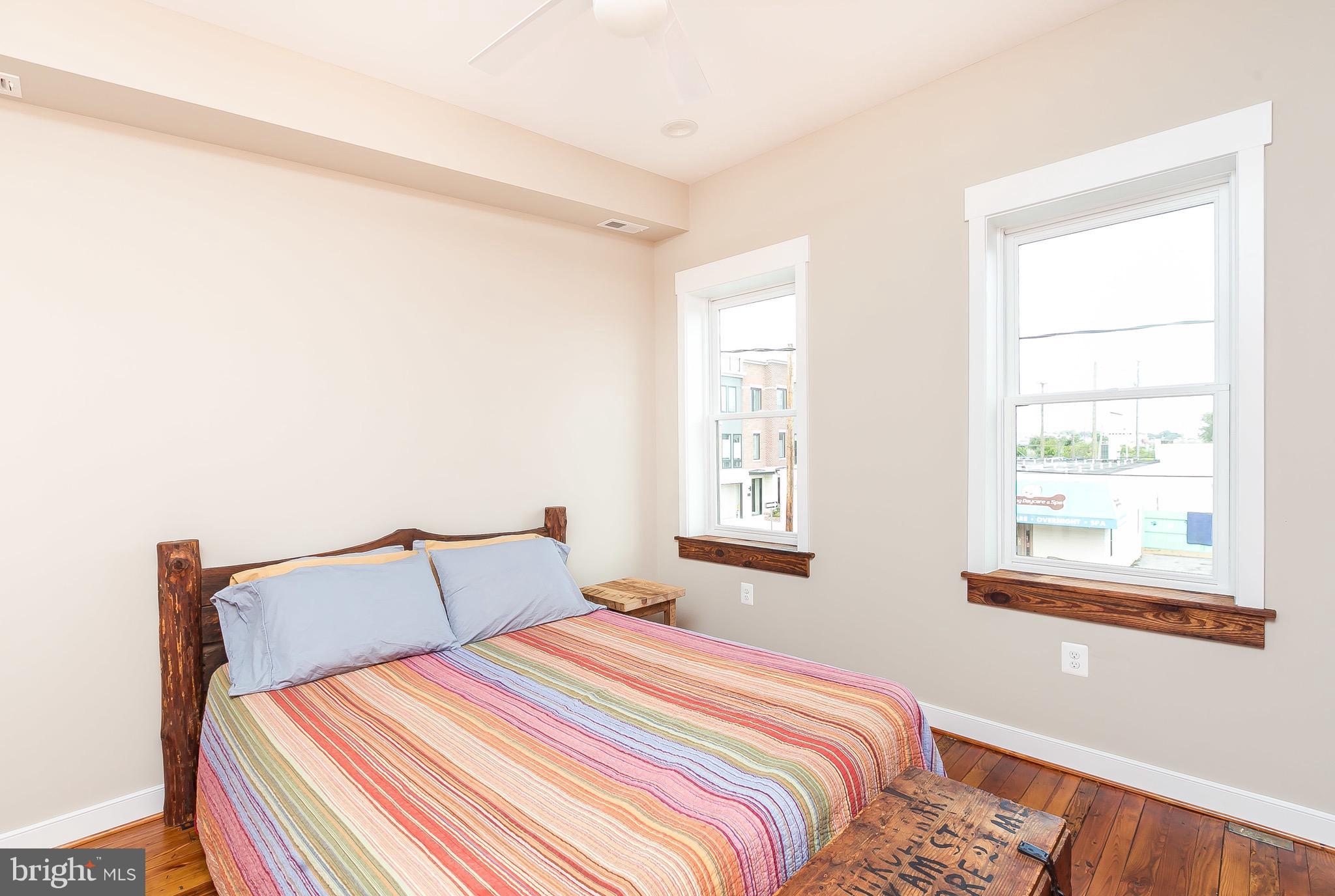 LOCUST POINT - Residential