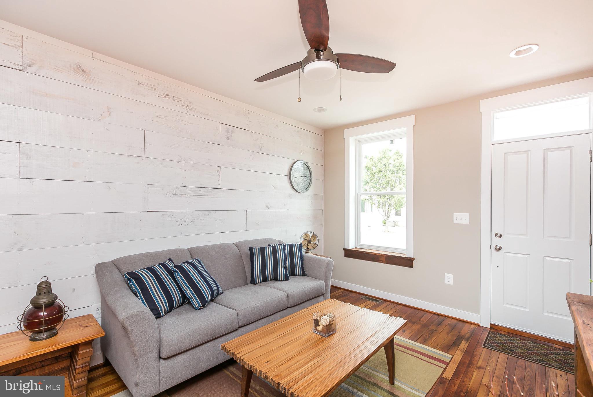 LOCUST POINT - Residential