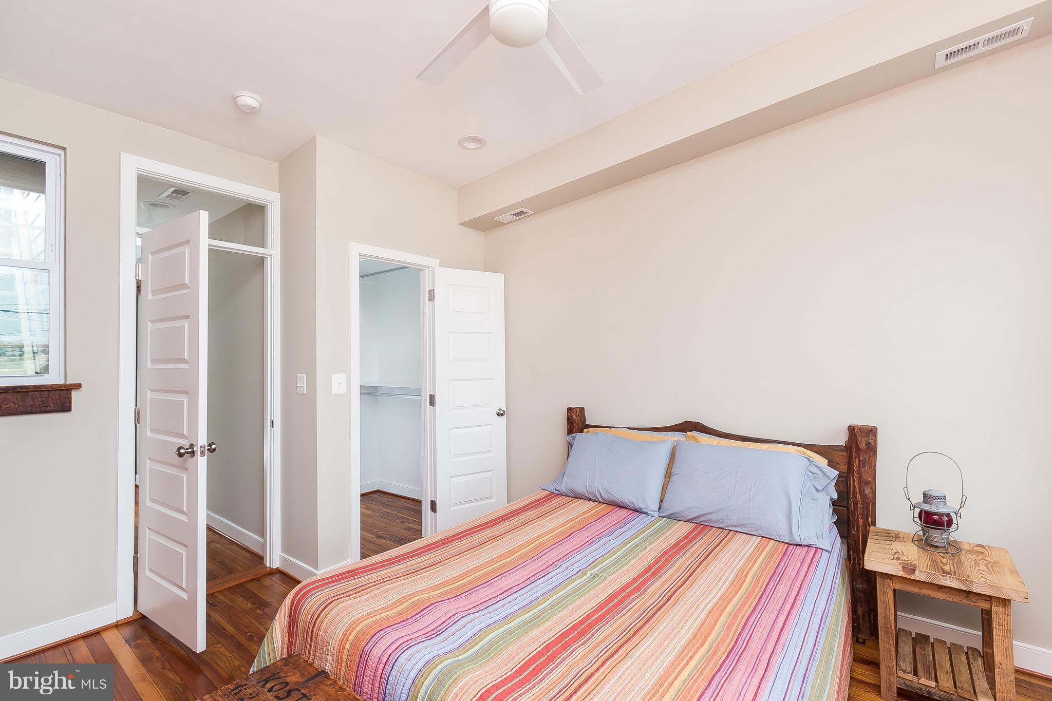 LOCUST POINT - Residential