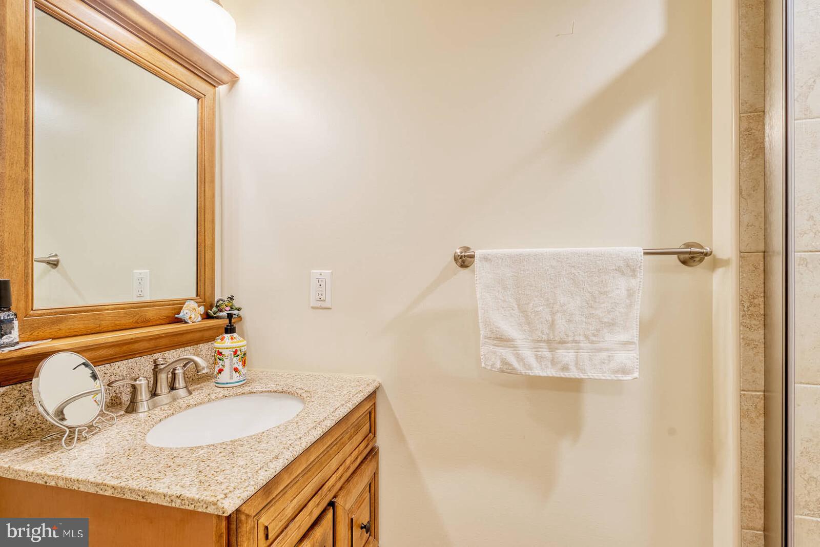 WILLIAMSBURG VILLAGE - Residential