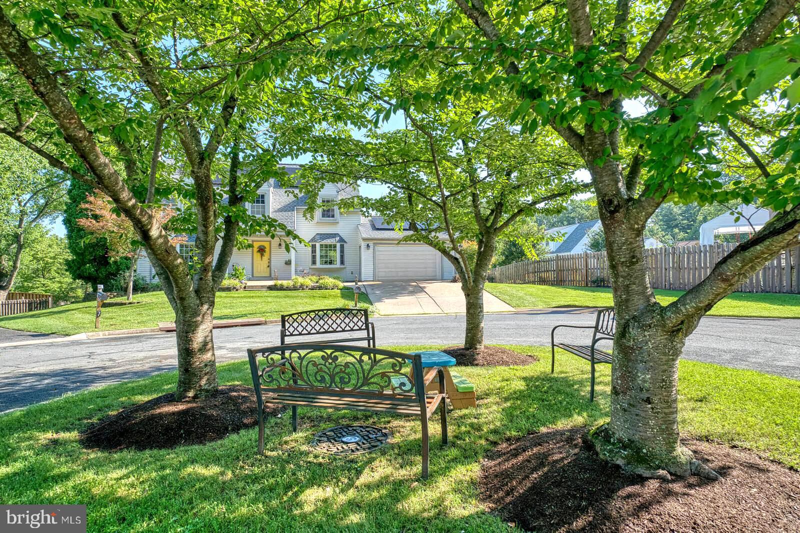 WILLIAMSBURG VILLAGE - Residential