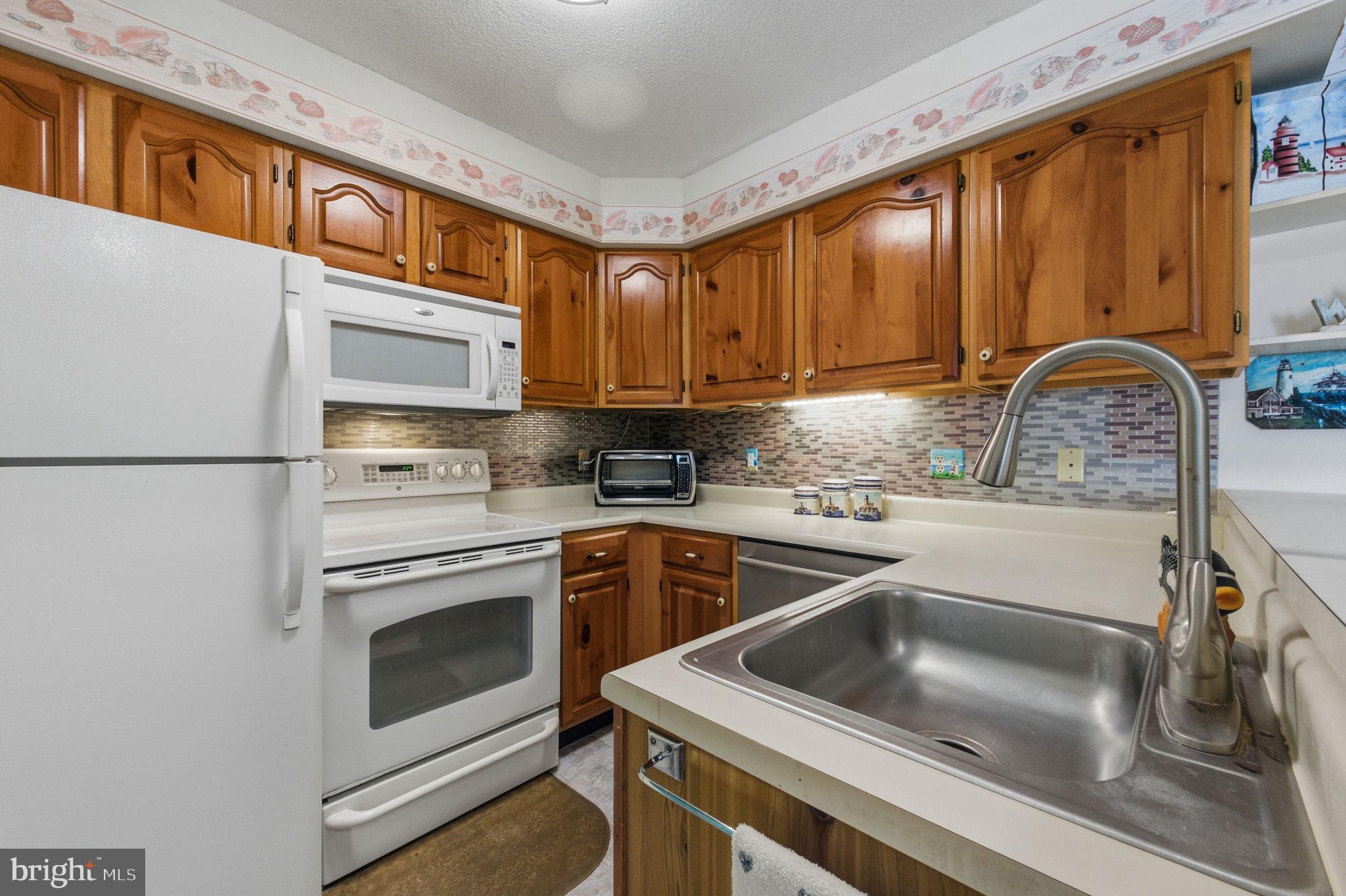 MALLARD LAKES - Residential