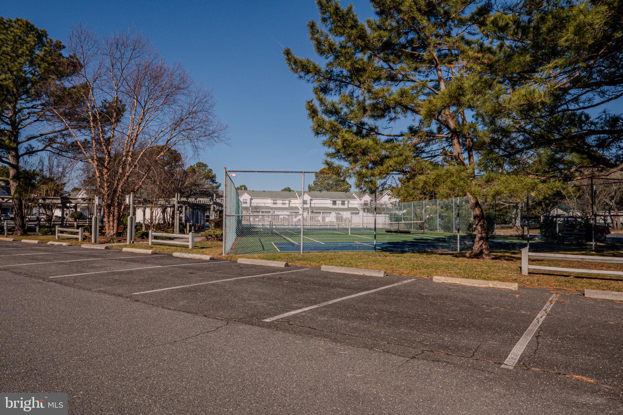 MALLARD LAKES - Residential